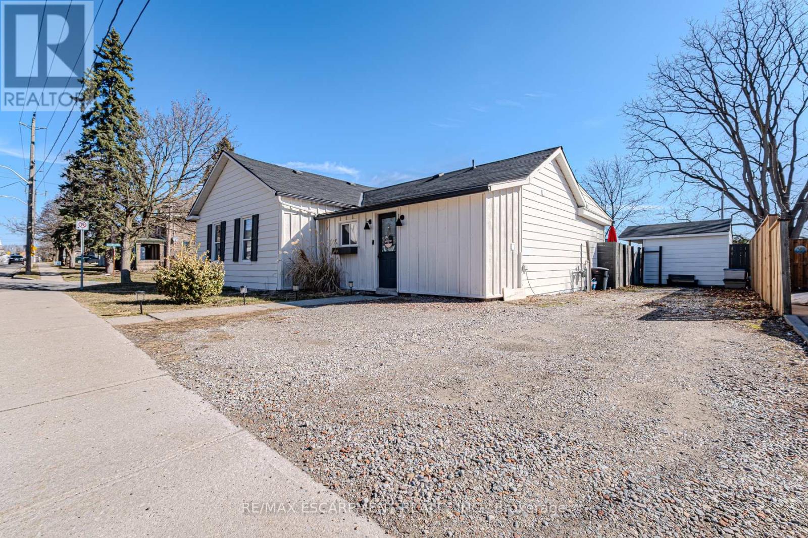Property at 37 QUEEN STREET image 3