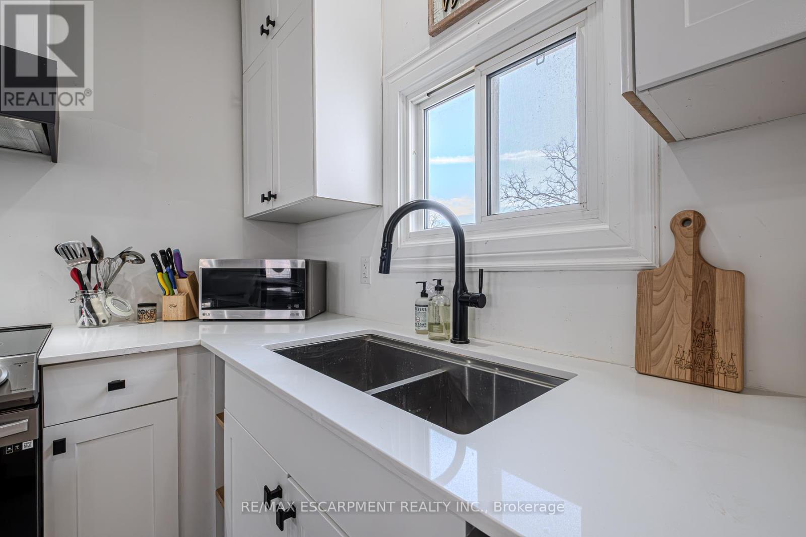 37 Queen Street, Brant, Ontario  N3L 1C5 - Photo 30 - X12124511
