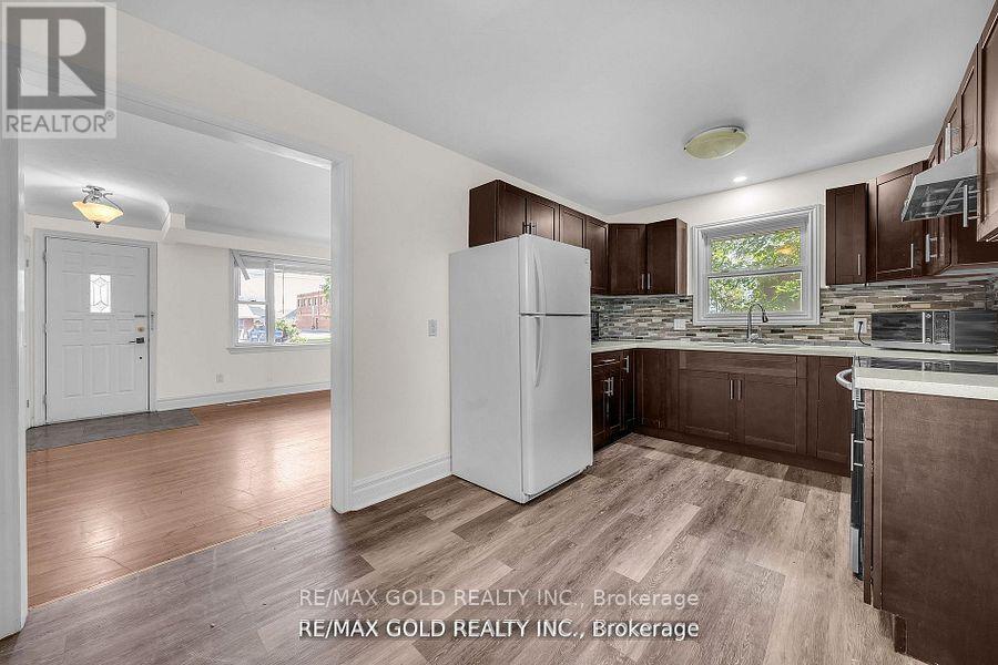 315 Bunting Road, St. Catharines, Ontario  L2M 3Y4 - Photo 6 - X12124514