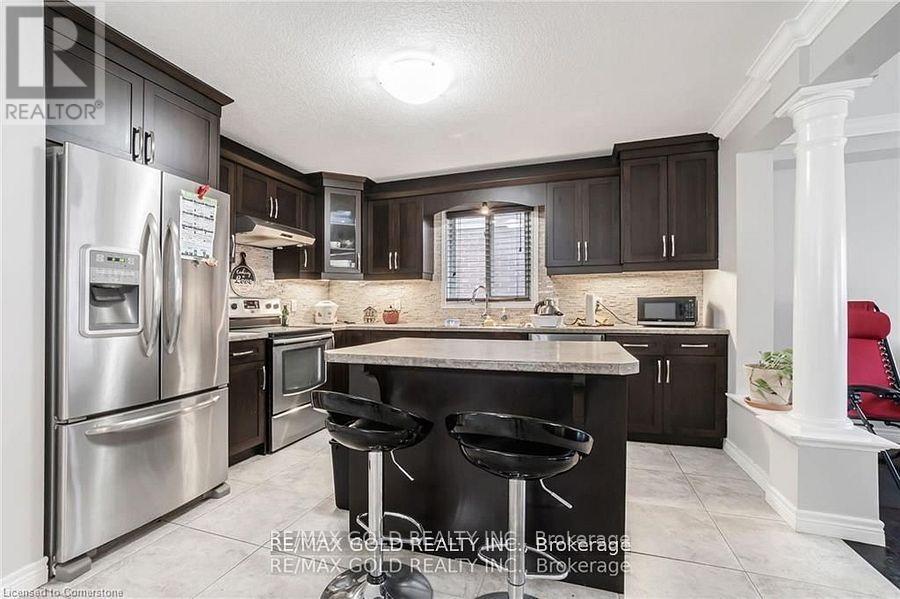 712 Blackacres Boulevard, London North, Ontario  N6G 0J1 - Photo 12 - X12124541