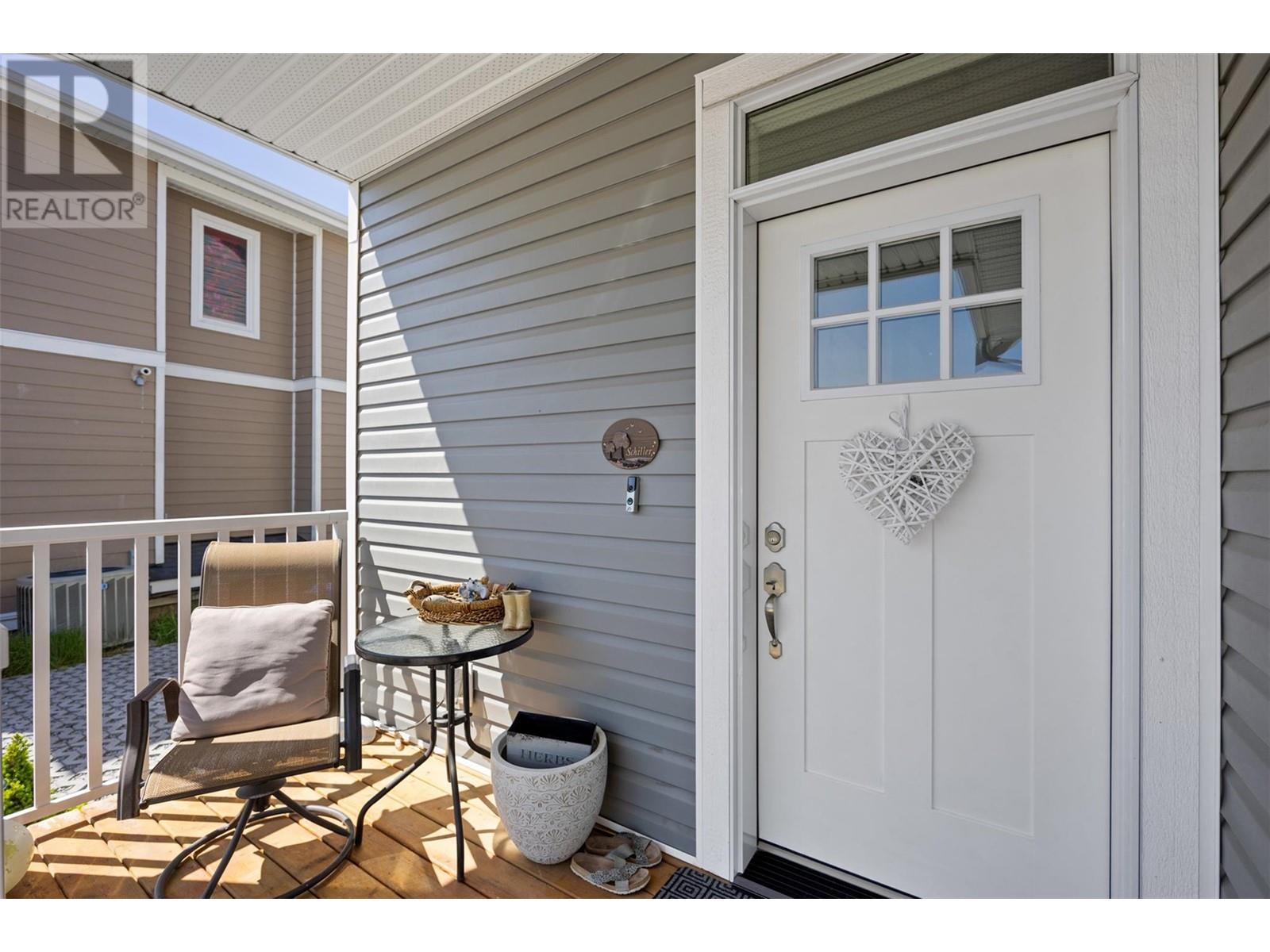1607 Phillips Street, Merritt, British Columbia  V1K 0B8 - Photo 4 - 10346328