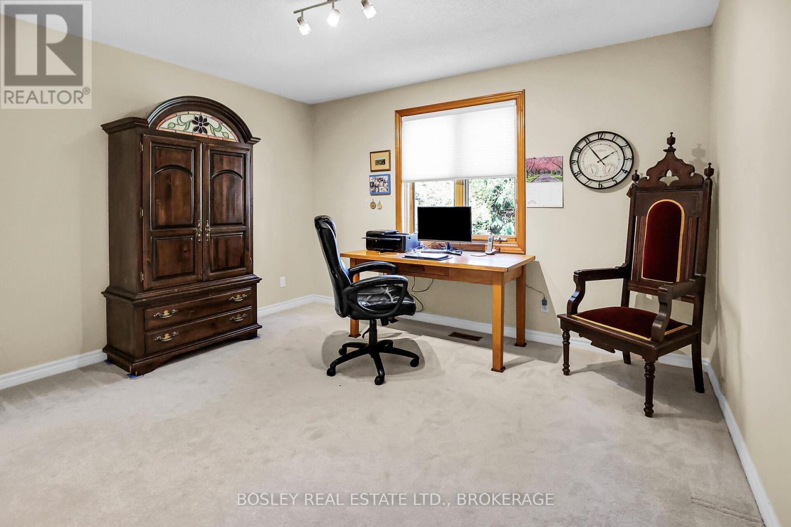 17 Oak Drive, Niagara-On-The-Lake, Ontario  L0S 1J0 - Photo 17 - X12124805
