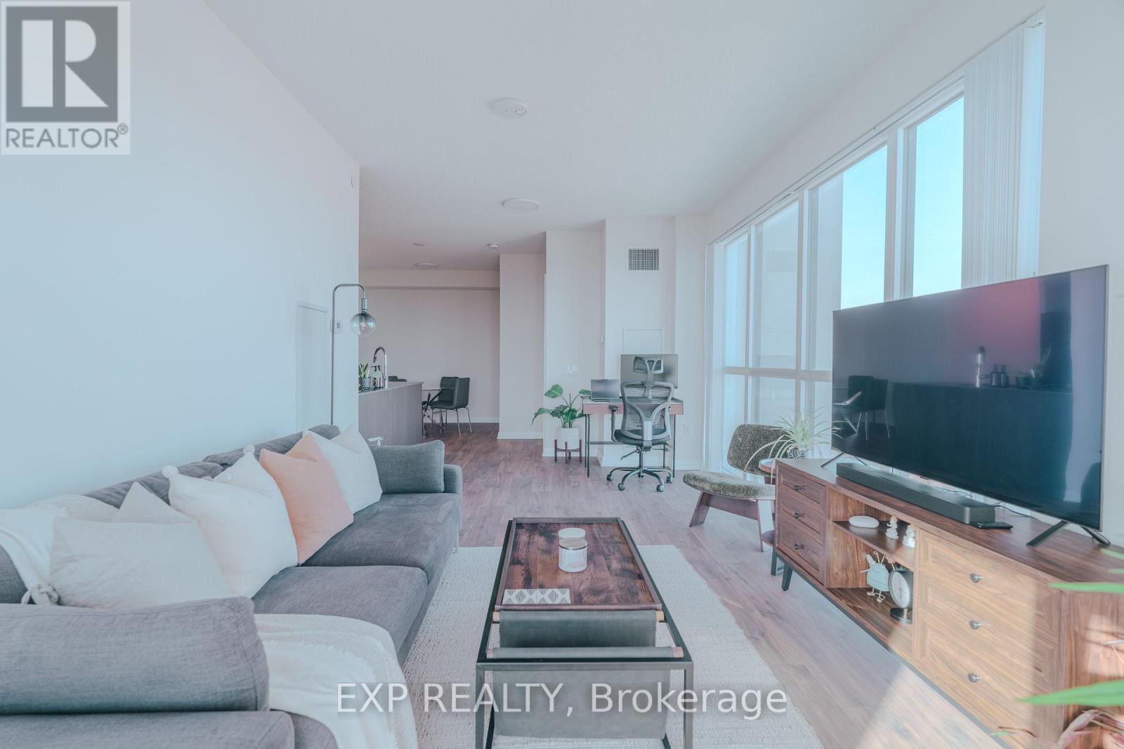 1104 - 50 Thomas Riley Road, Toronto, Ontario  M9B 0C5 - Photo 6 - W12124605