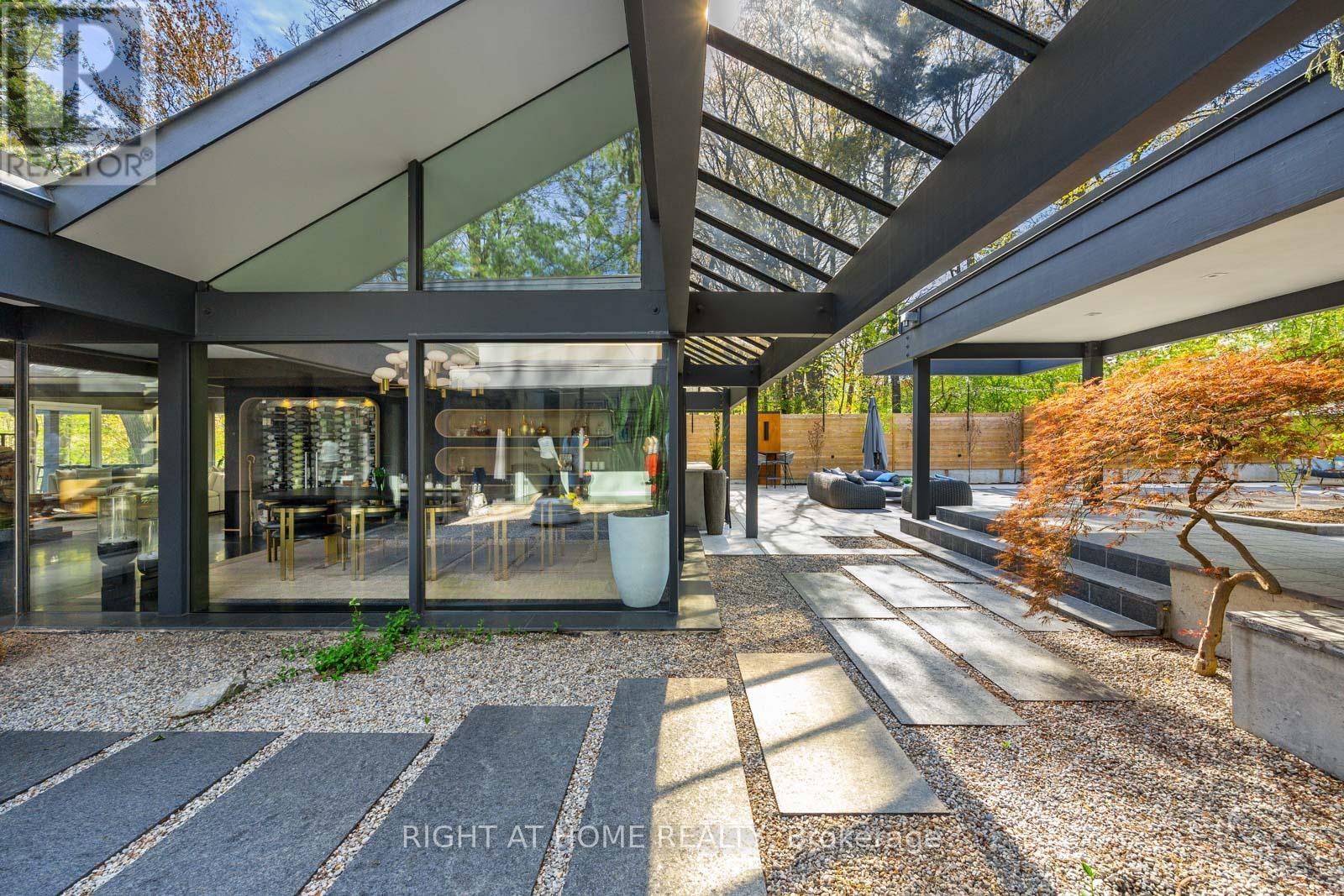 80 NORTH DRIVE, Toronto, Ontario