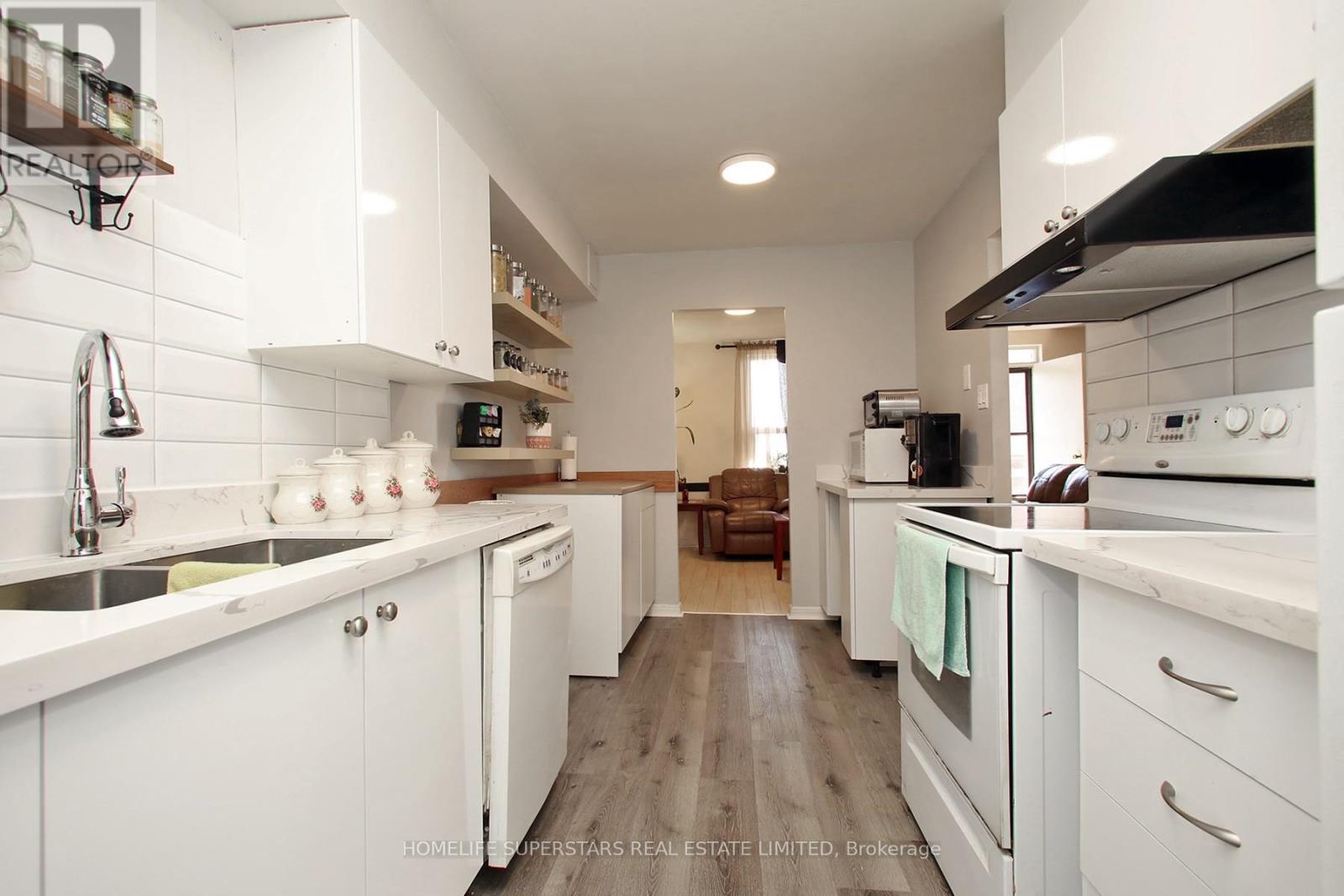 307 - 45 Silverstone Drive, Toronto (Mount Olive-Silverstone-Jamestown), Ontario  M9V 4B1 - Photo 4 - W12124660