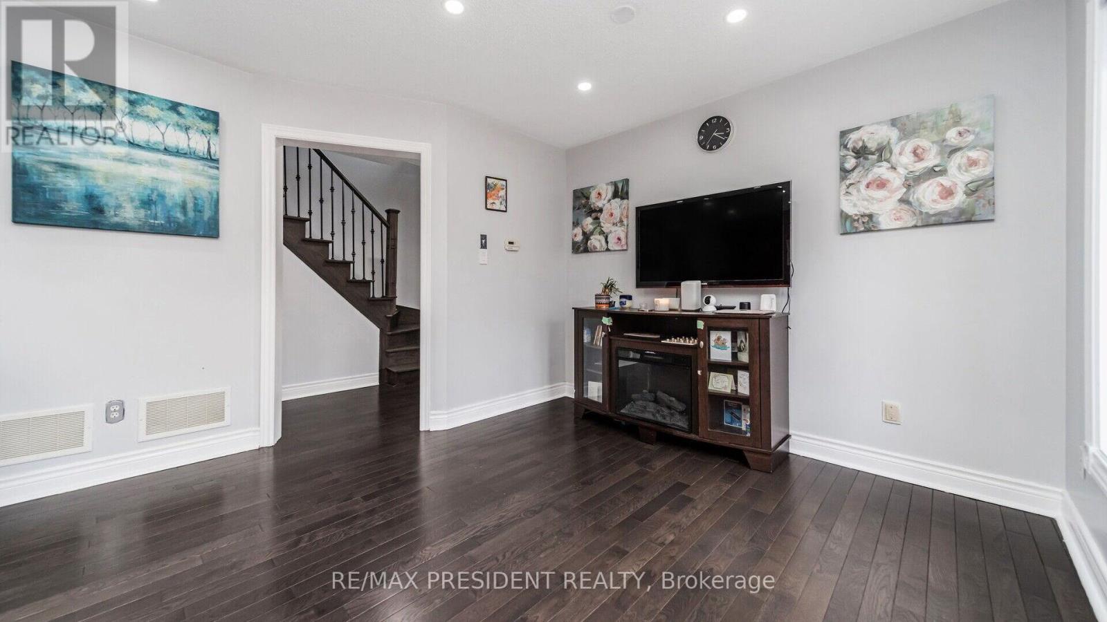 19 Quail Feather Crescent, Brampton, Ontario  L6R 1S7 - Photo 12 - W12124696