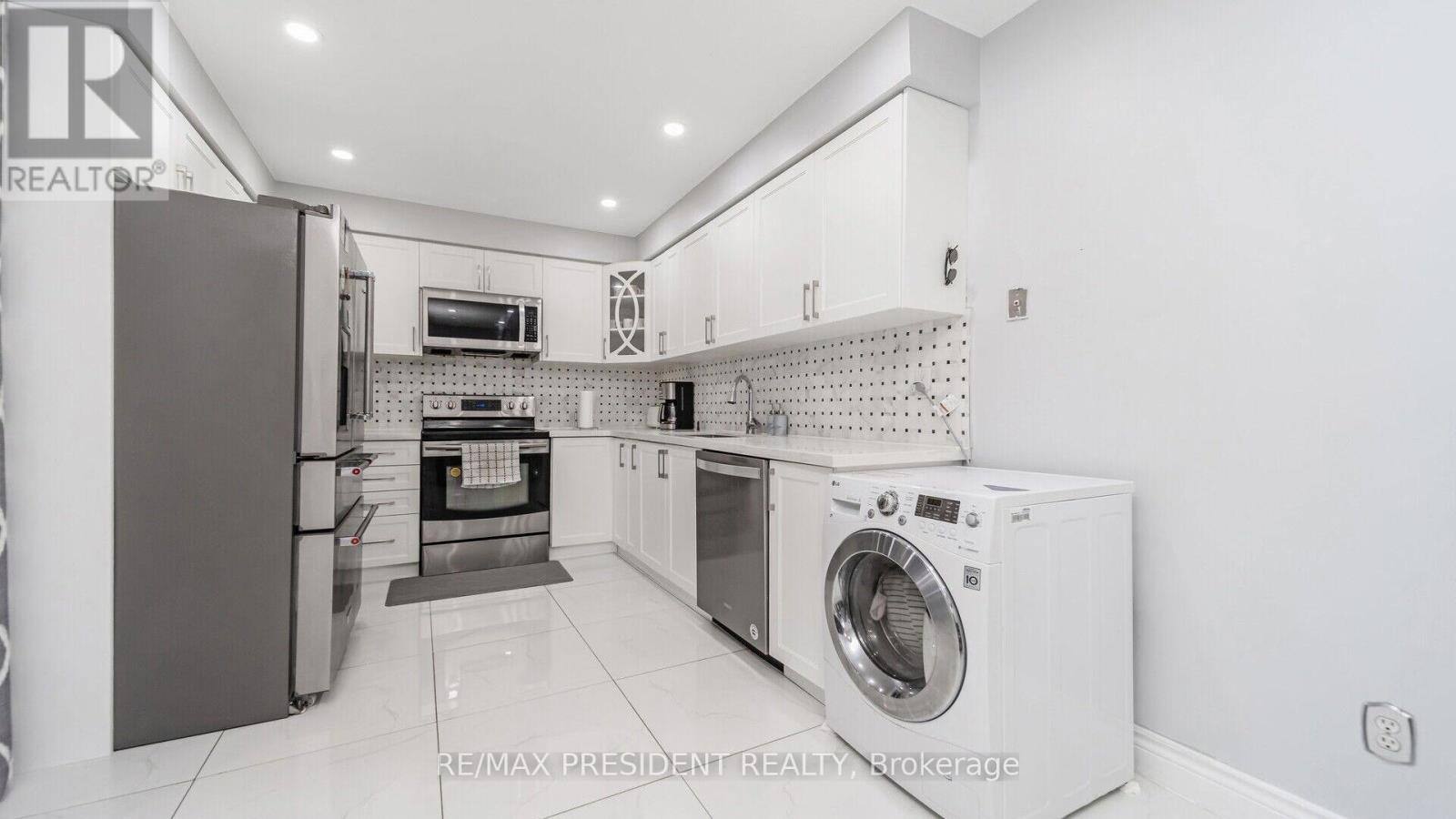 19 Quail Feather Crescent, Brampton, Ontario  L6R 1S7 - Photo 16 - W12124696