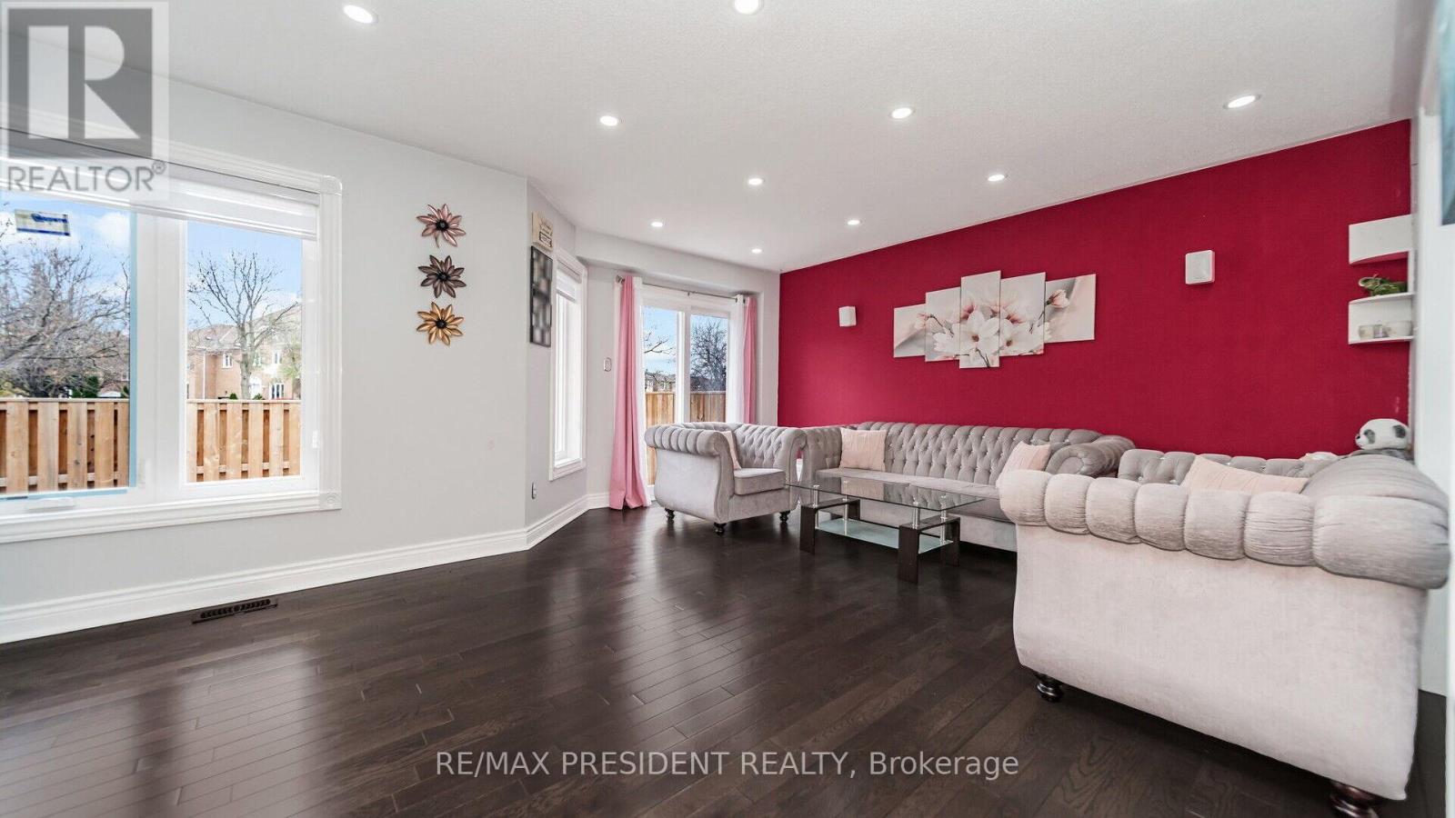 19 Quail Feather Crescent, Brampton, Ontario  L6R 1S7 - Photo 8 - W12124696