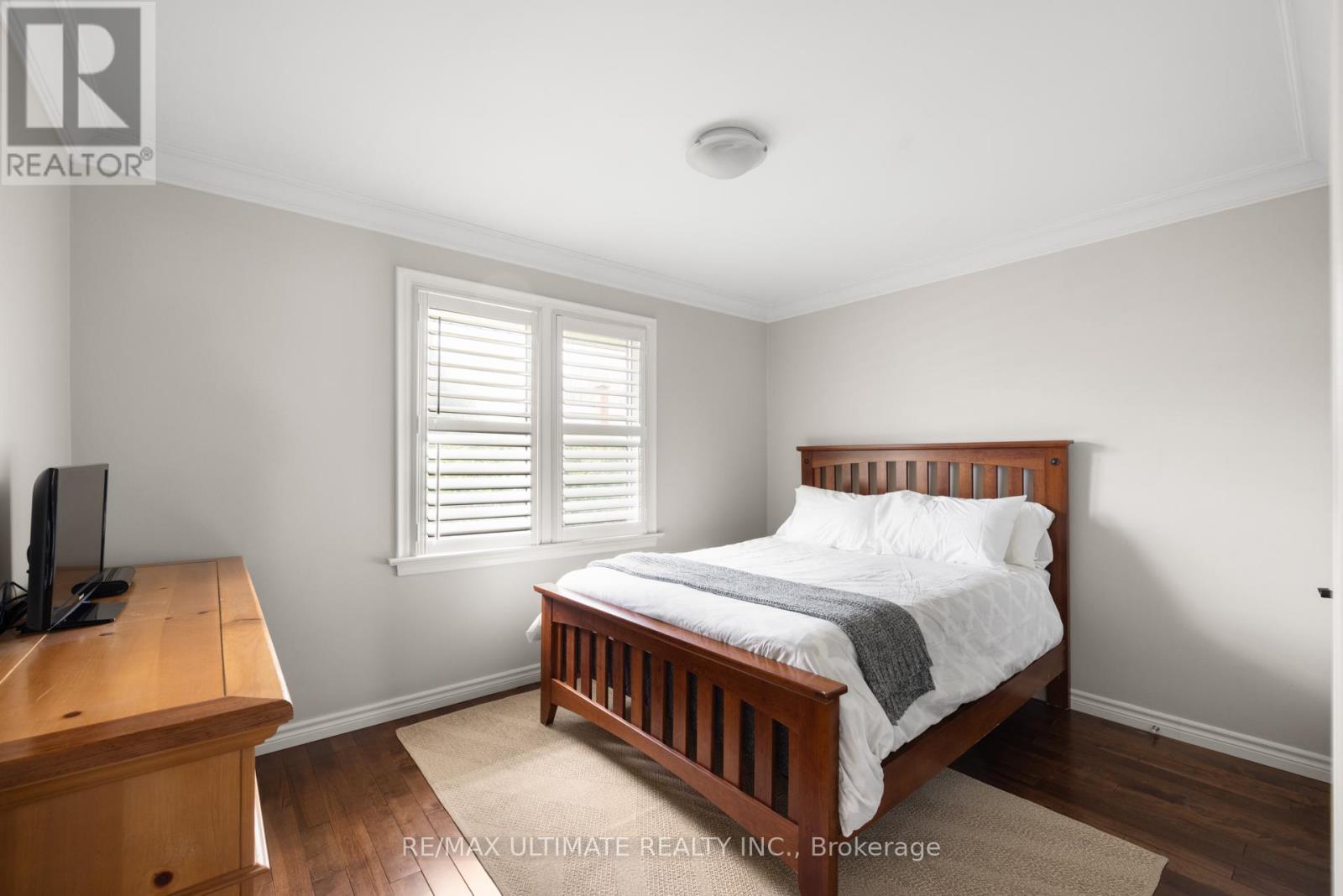 257 Wales Crescent, Oakville, Ontario  L6L 3X8 - Photo 12 - W12124740