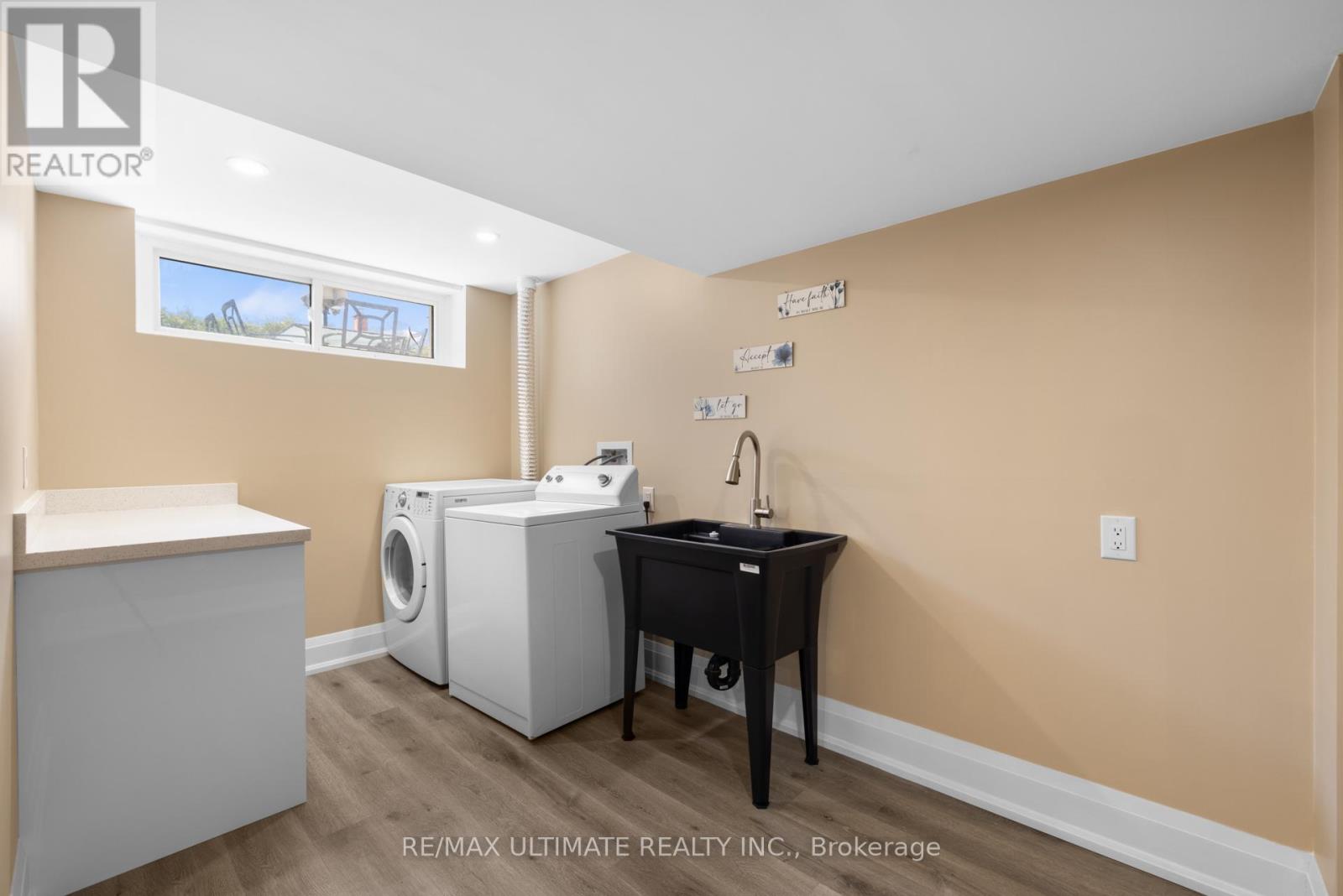 257 Wales Crescent, Oakville, Ontario  L6L 3X8 - Photo 22 - W12124740