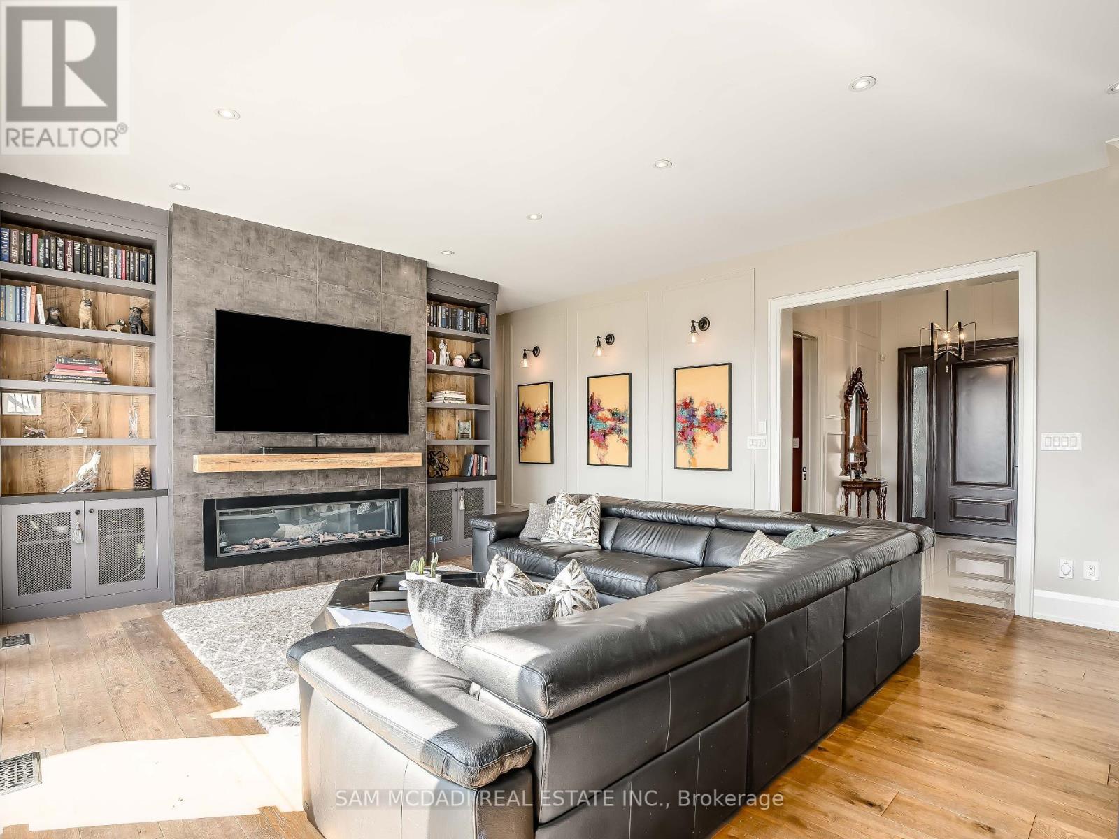 Property at 4086 HICKORY DRIVE image 3