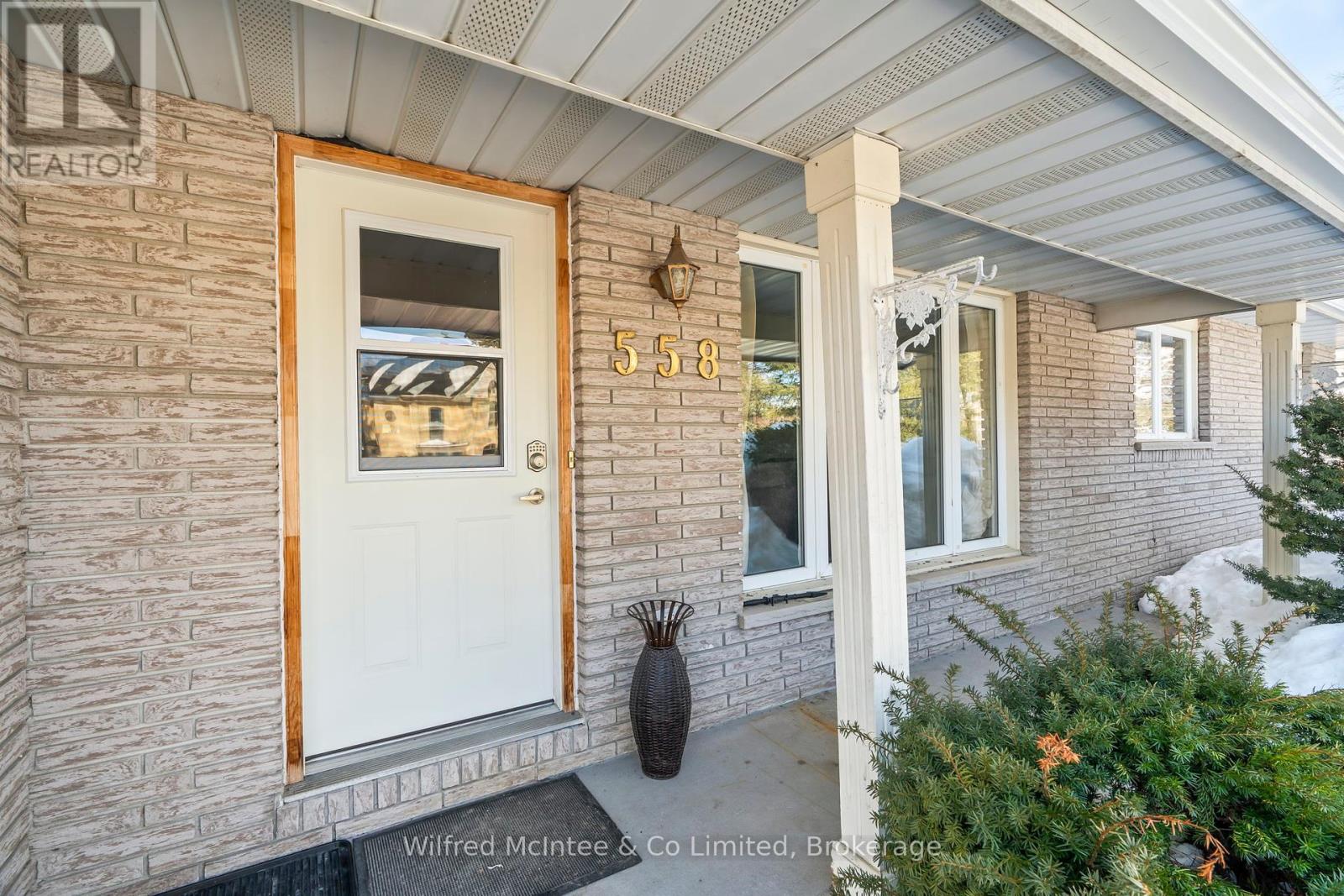 558 Queen Street N, Arran-Elderslie, Ontario N0G 2N0 - Photo 2 - X12016382