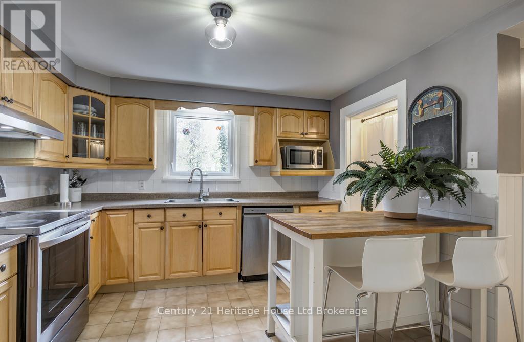 231 Albert Street, Ingersoll, Ontario  N5C 2Y5 - Photo 12 - X12124782