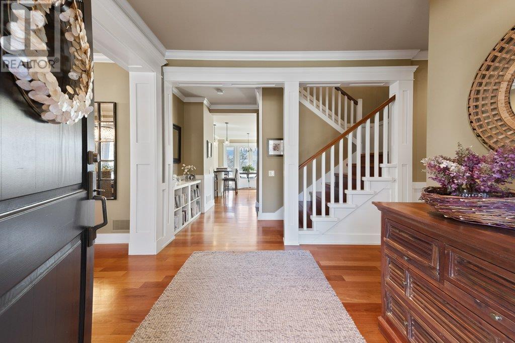 Property at 559 Long Ridge Drive image 2