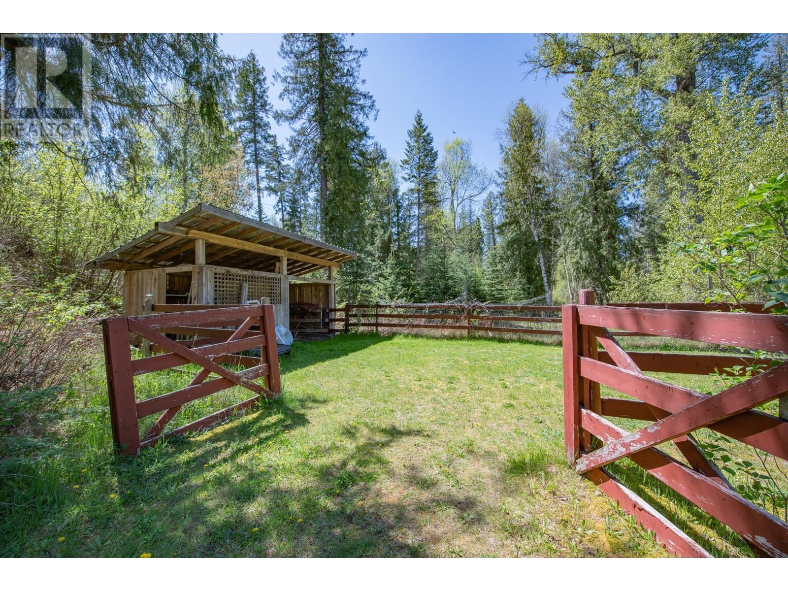 268 Sugar Lake Road, Cherryville, British Columbia  V0E 2G2 - Photo 6 - 10346236