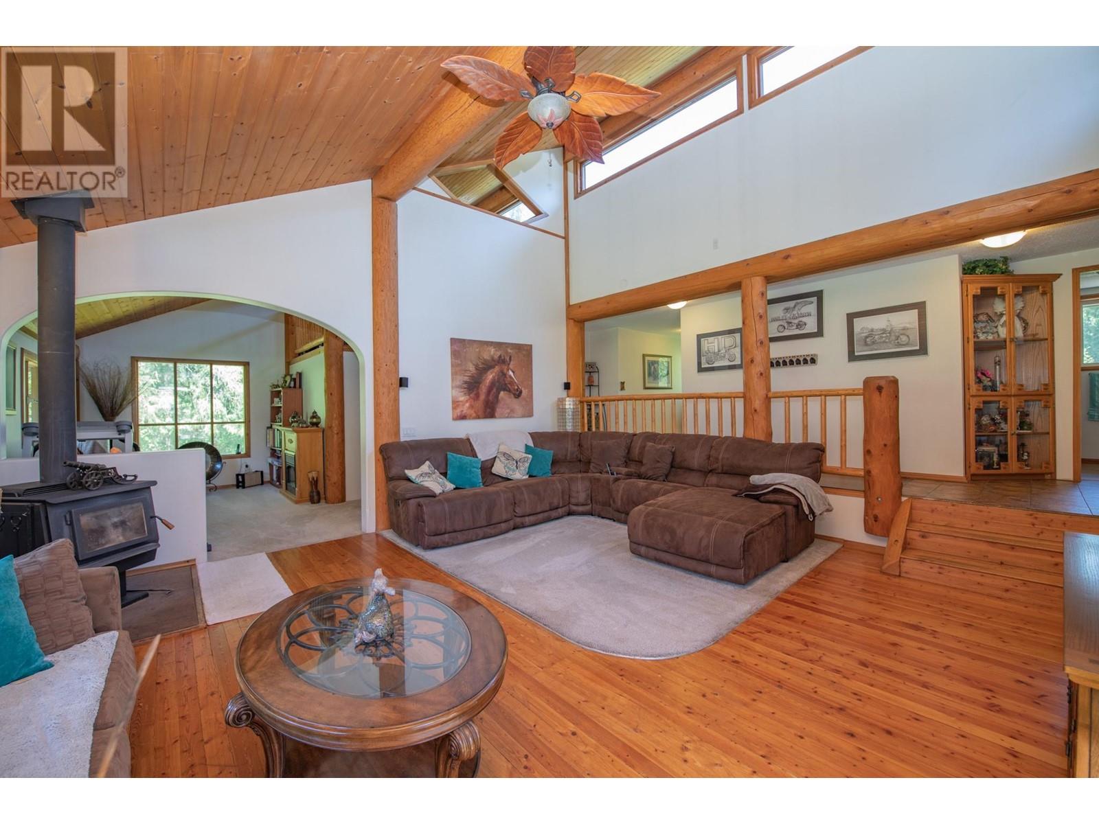 268 Sugar Lake Road, Cherryville, British Columbia  V0E 2G2 - Photo 16 - 10346236