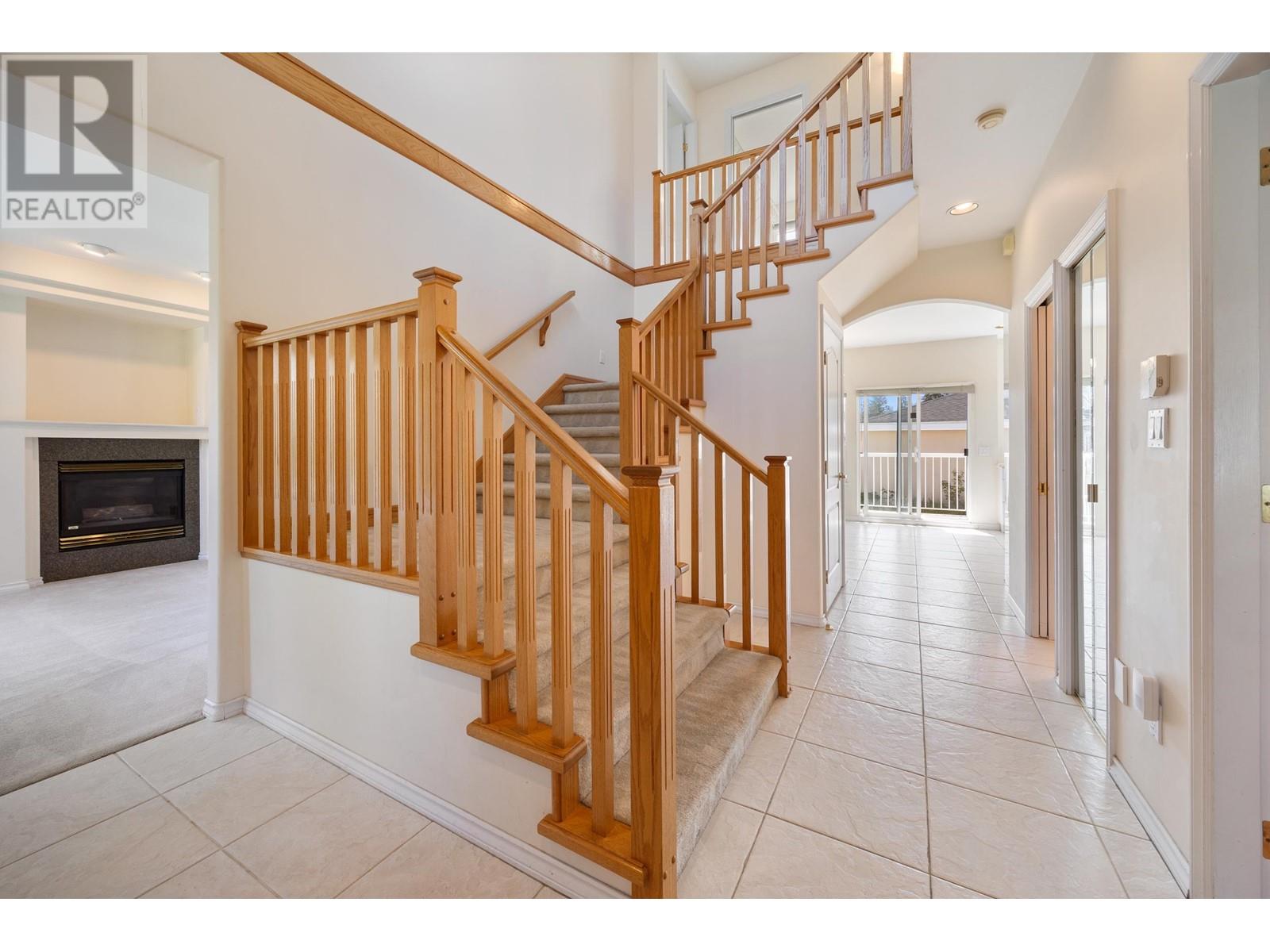 4080 Brandon Street, Burnaby, British Columbia  V5G 2P8 - Photo 5 - R2997970