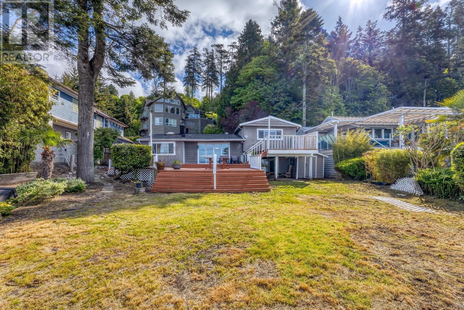 Property at 718 TSAWWASSEN BEACH ROAD image 2