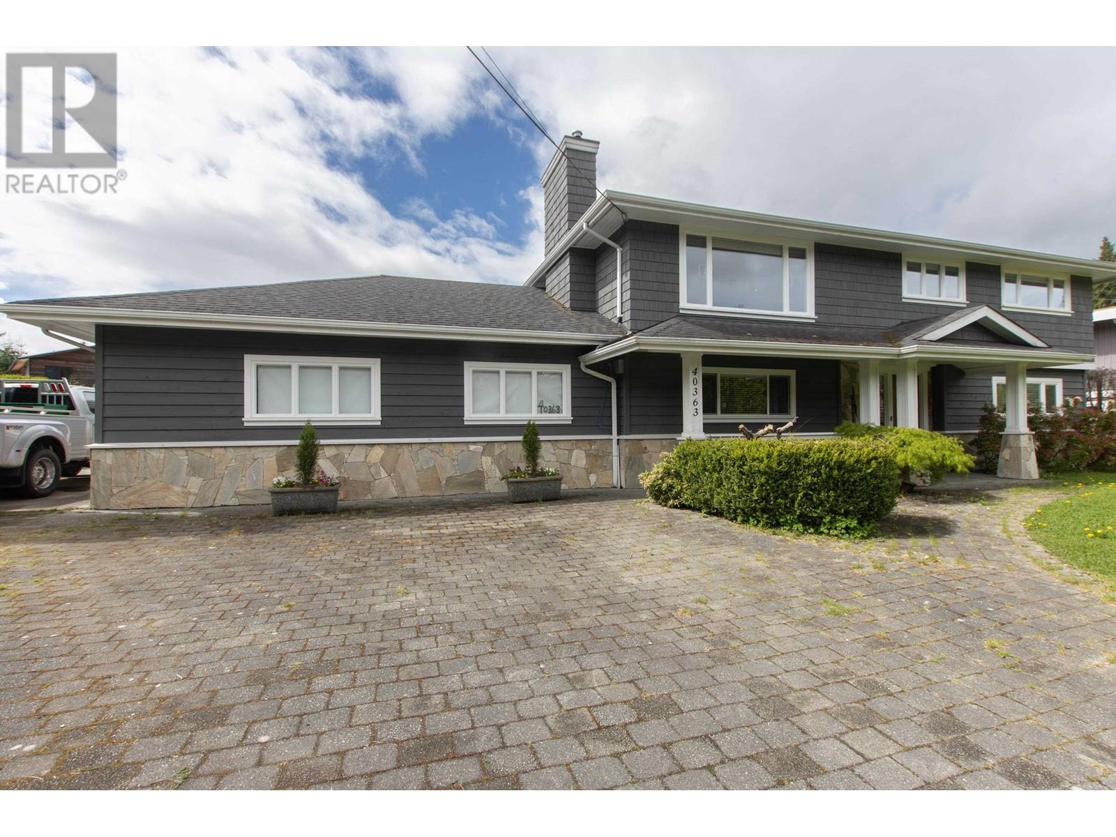 40363 Garibaldi Way, Squamish, British Columbia  V0N 1T0 - Photo 3 - R2997997