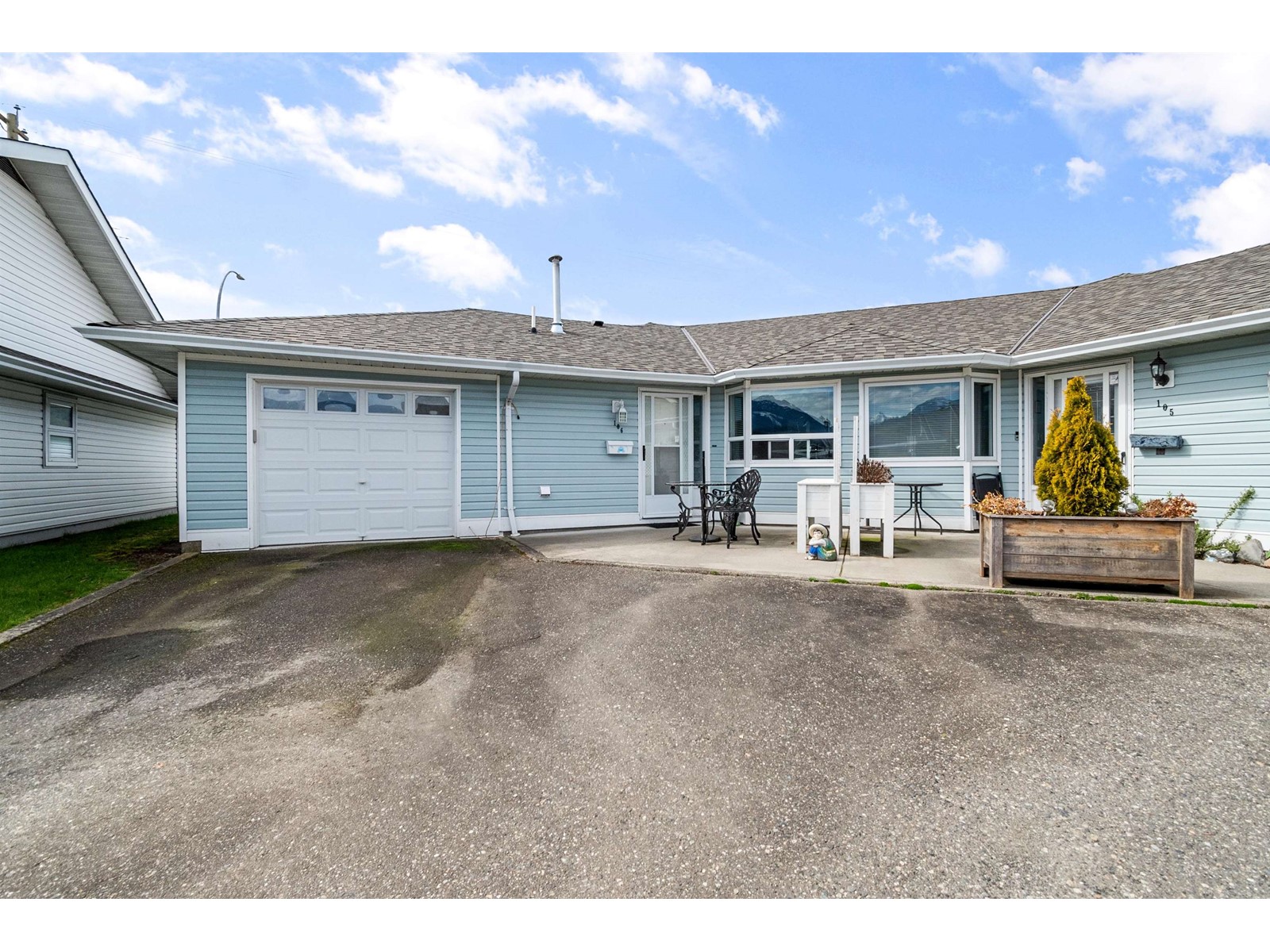 Property at 106 7610 EVANS ROAD image 2
