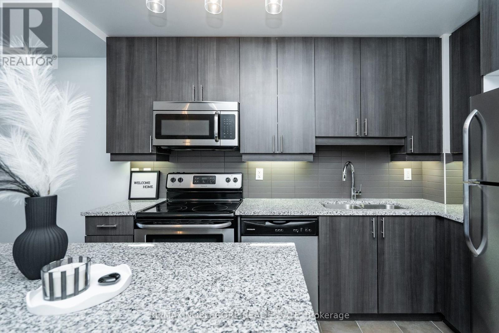 331 - 1185 The Queensway Avenue, Toronto, Ontario  M8Z 0C6 - Photo 3 - W12124688