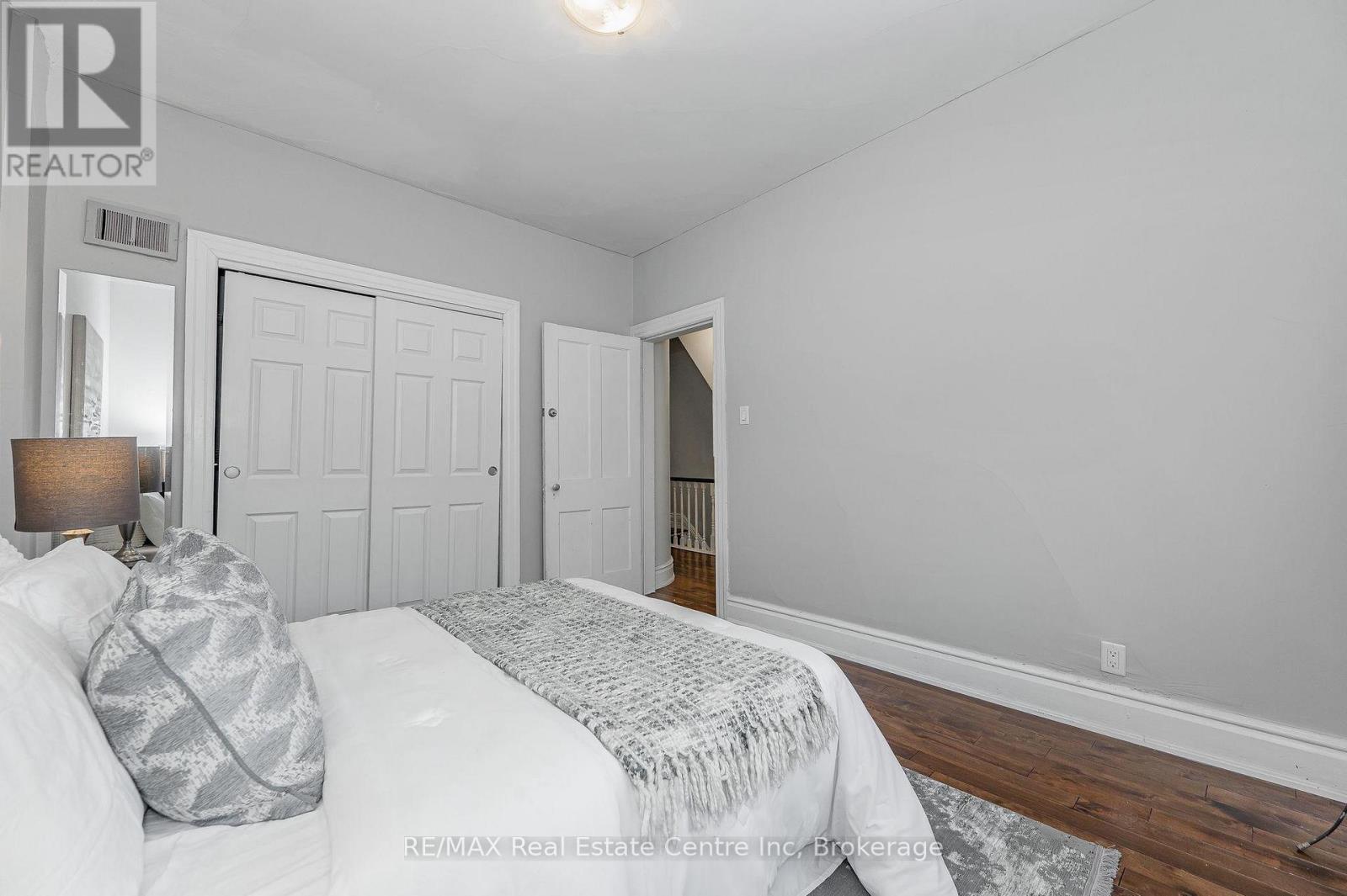 103 Surrey Street E, Guelph (Downtown), Ontario  N1H 3P7 - Photo 12 - X12124784