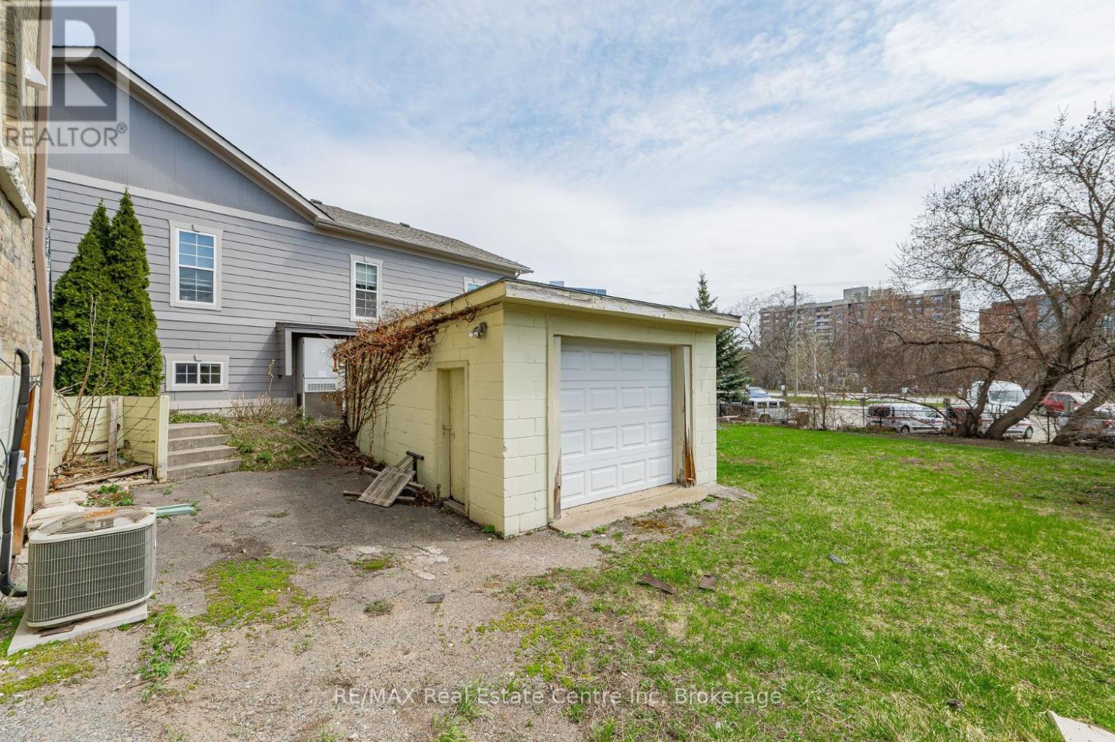 103 Surrey Street E, Guelph (Downtown), Ontario  N1H 3P7 - Photo 17 - X12124784