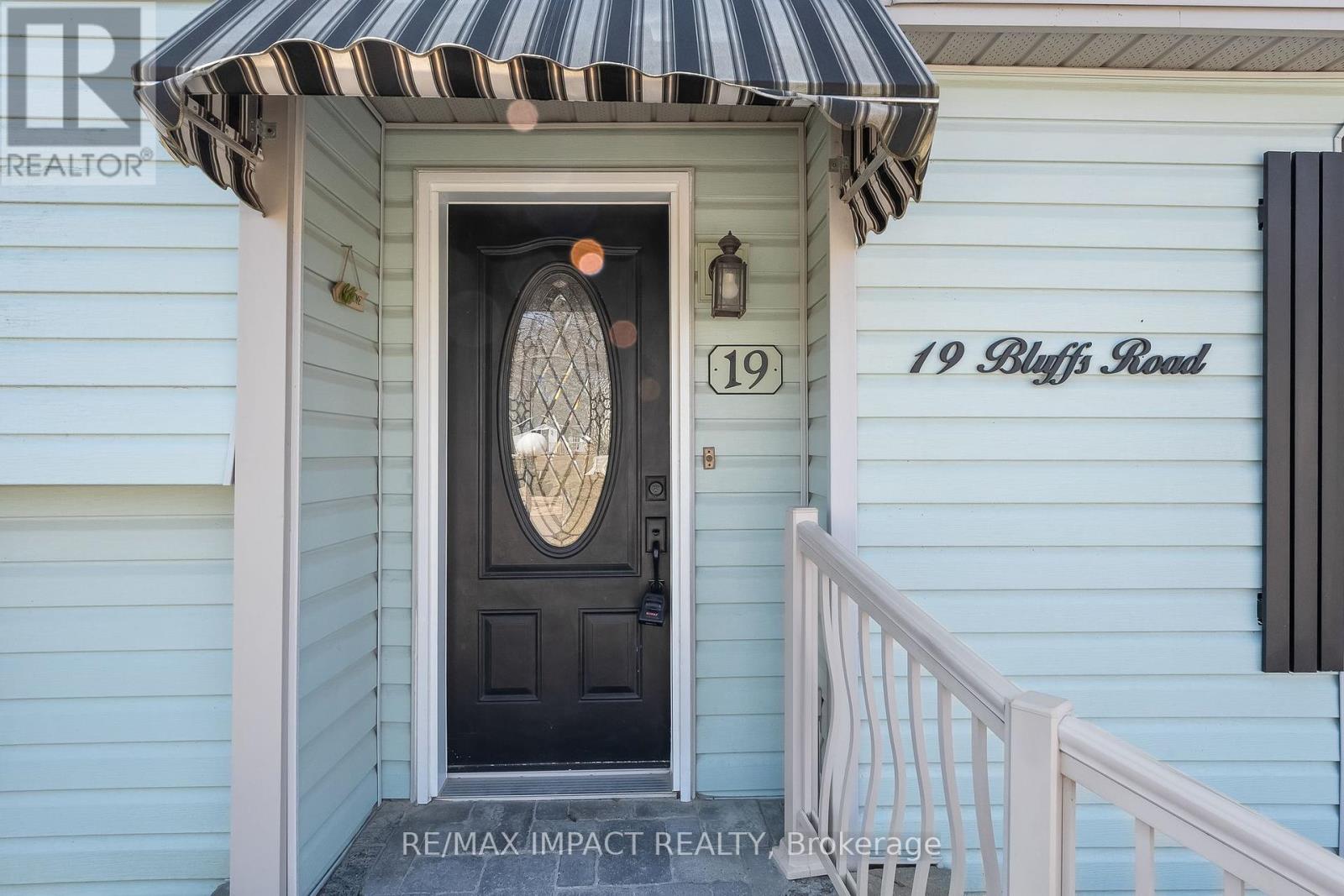 Property at 19 BLUFFS ROAD image 4