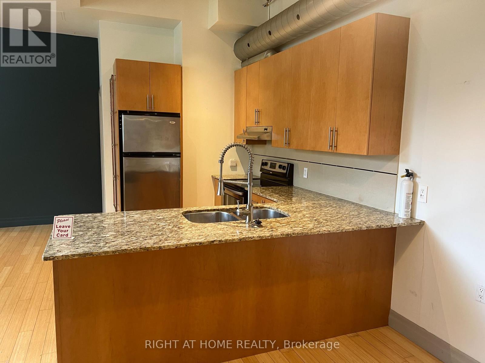101 - 99 Chandos Avenue, Toronto, Ontario  M6H 2E7 - Photo 3 - W12070631