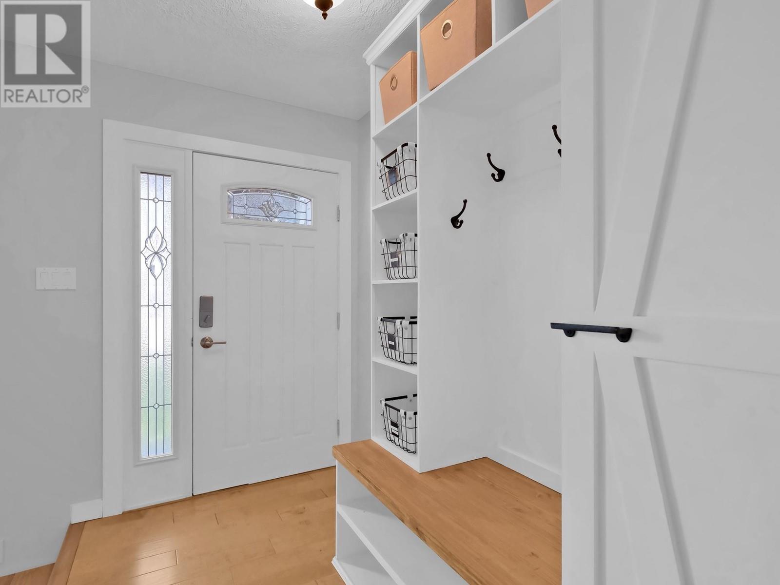Property at 126 Andrew Place image 4