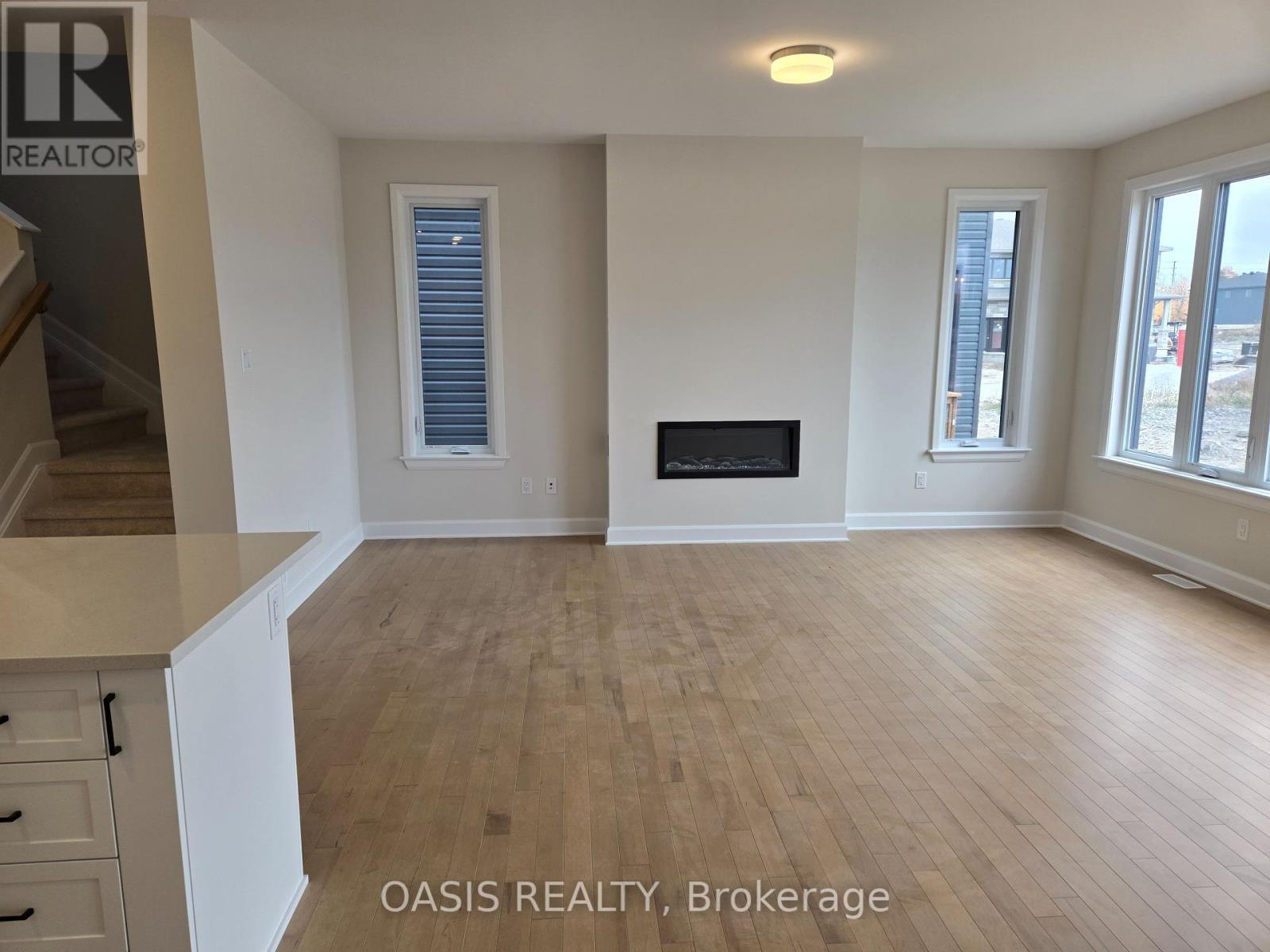 1179 Cope Drive, Ottawa, Ontario  K2S 3E6 - Photo 5 - X12124776