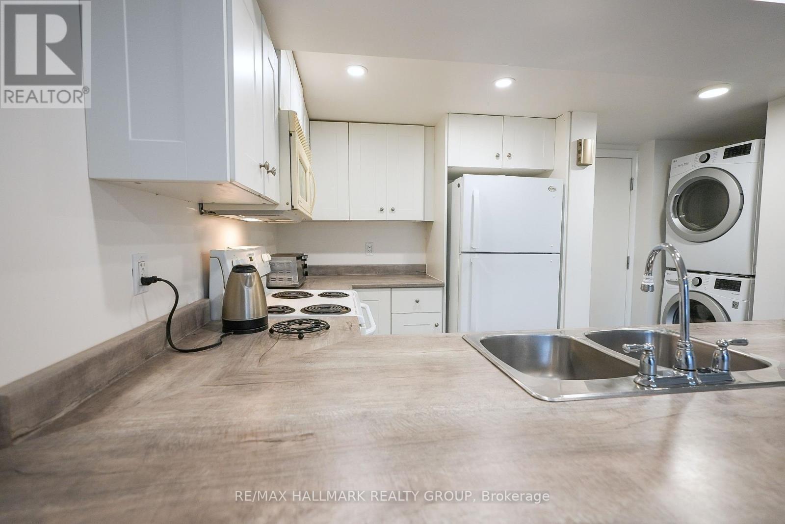 924 Bermuda Avenue, Ottawa, Ontario  K1K 0V6 - Photo 22 - X12124800
