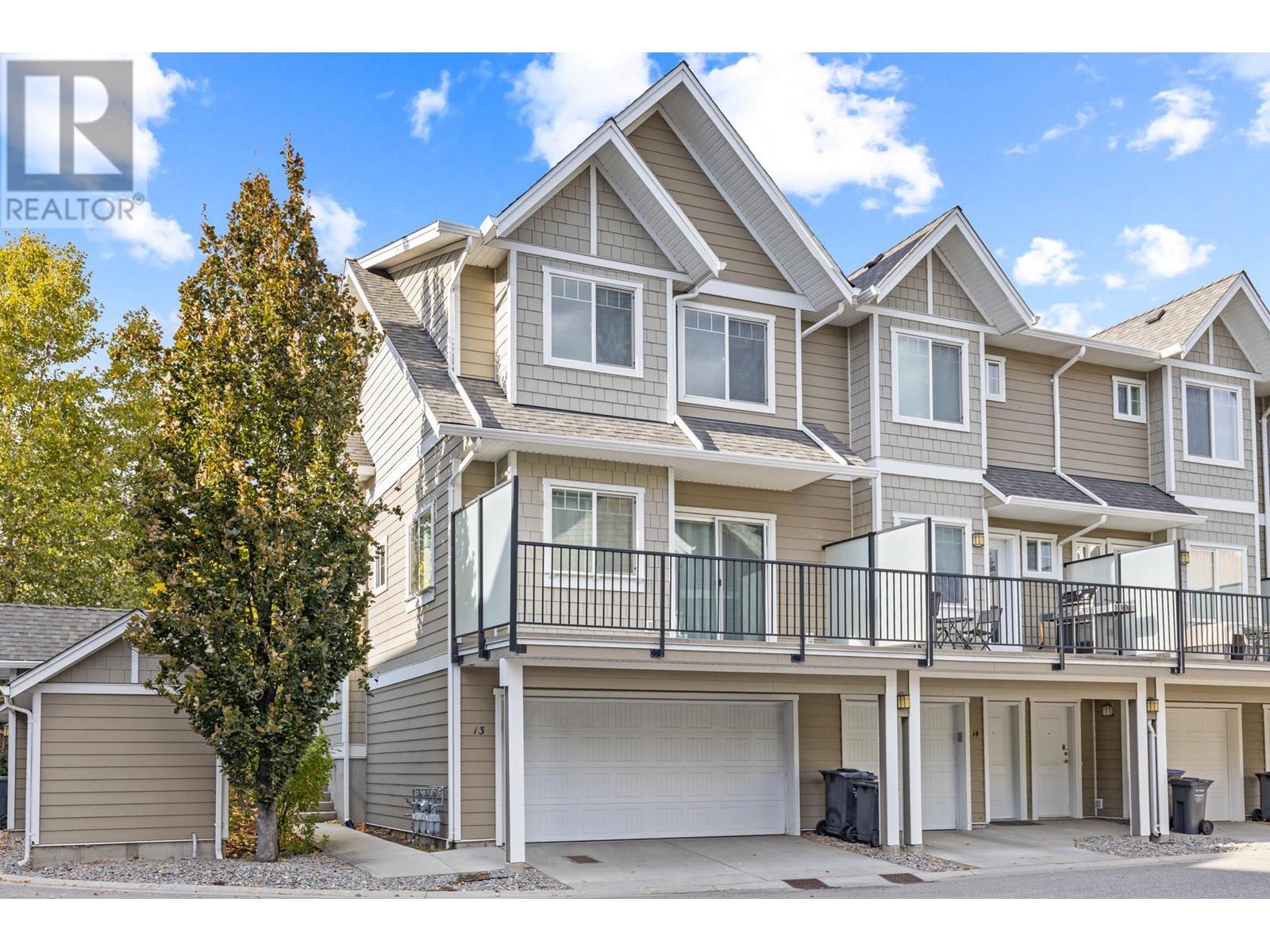 Property at 600 Sherwood Road Unit# 13 image 2