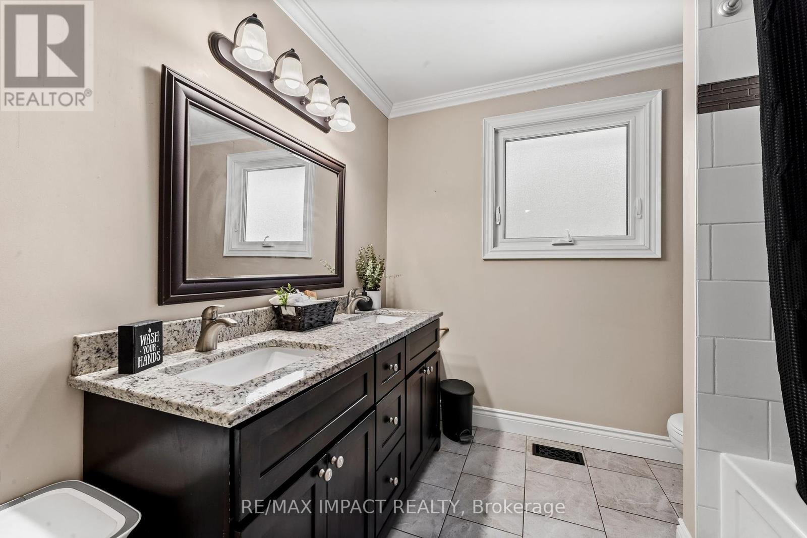 1158 Weller Street, Peterborough West, Ontario  K9J 7M8 - Photo 19 - X12104060