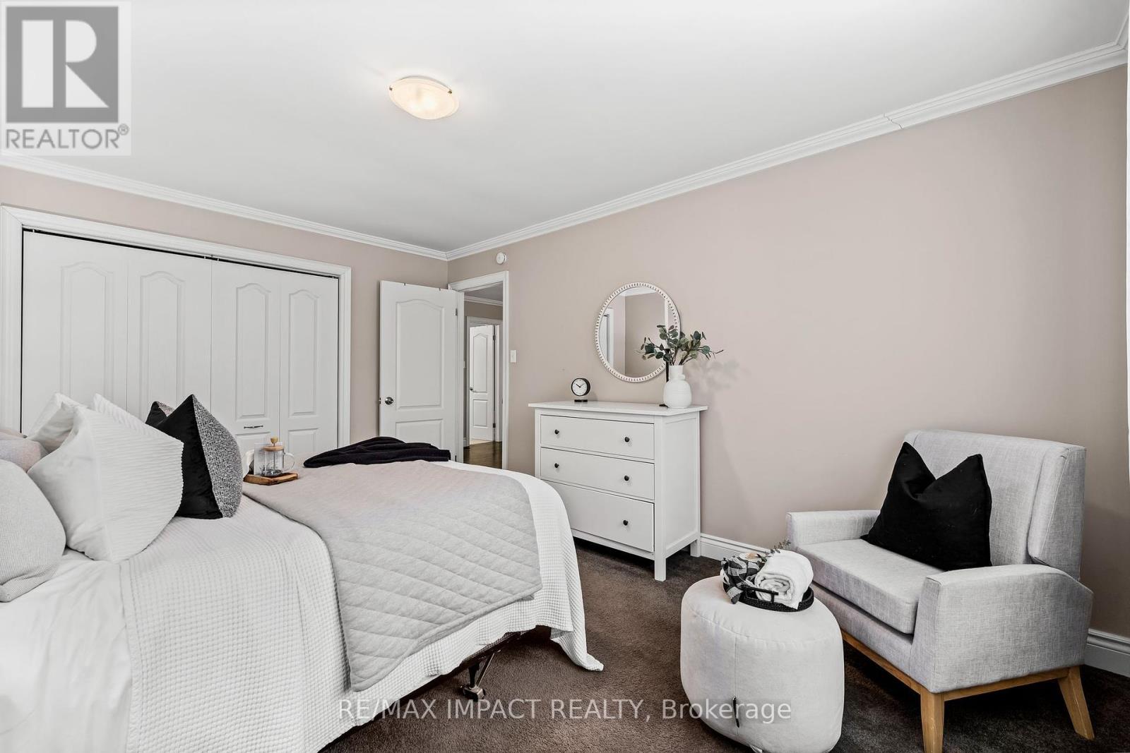 1158 Weller Street, Peterborough West, Ontario  K9J 7M8 - Photo 17 - X12104060