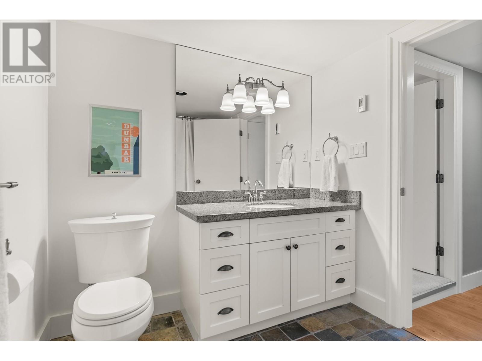 Listing Picture 26 of 37 : 3550 W 31ST AVENUE, Vancouver / 溫哥華 - 魯藝地產 Yvonne Lu Group - MLS Medallion Club Member