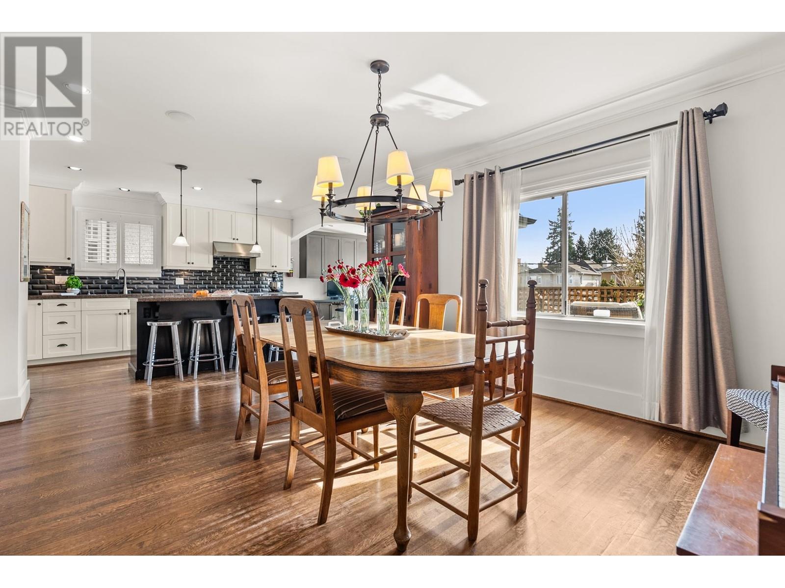 Listing Picture 7 of 37 : 3550 W 31ST AVENUE, Vancouver / 溫哥華 - 魯藝地產 Yvonne Lu Group - MLS Medallion Club Member