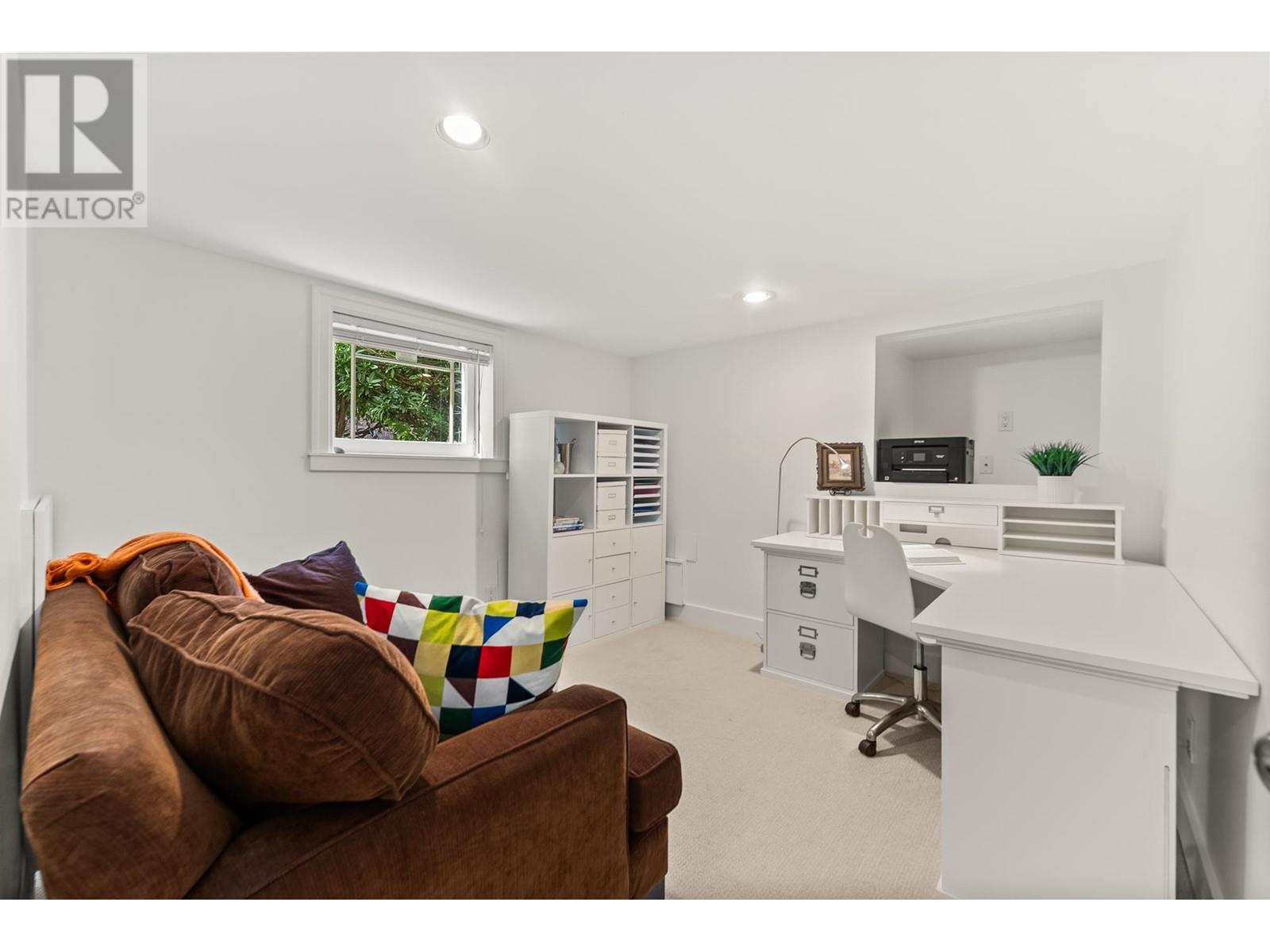 Listing Picture 25 of 37 : 3550 W 31ST AVENUE, Vancouver / 溫哥華 - 魯藝地產 Yvonne Lu Group - MLS Medallion Club Member