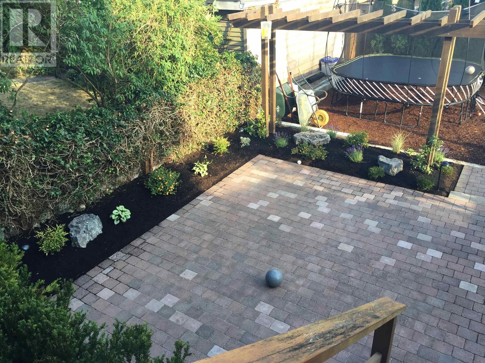 Listing Picture 37 of 37 : 3550 W 31ST AVENUE, Vancouver / 溫哥華 - 魯藝地產 Yvonne Lu Group - MLS Medallion Club Member