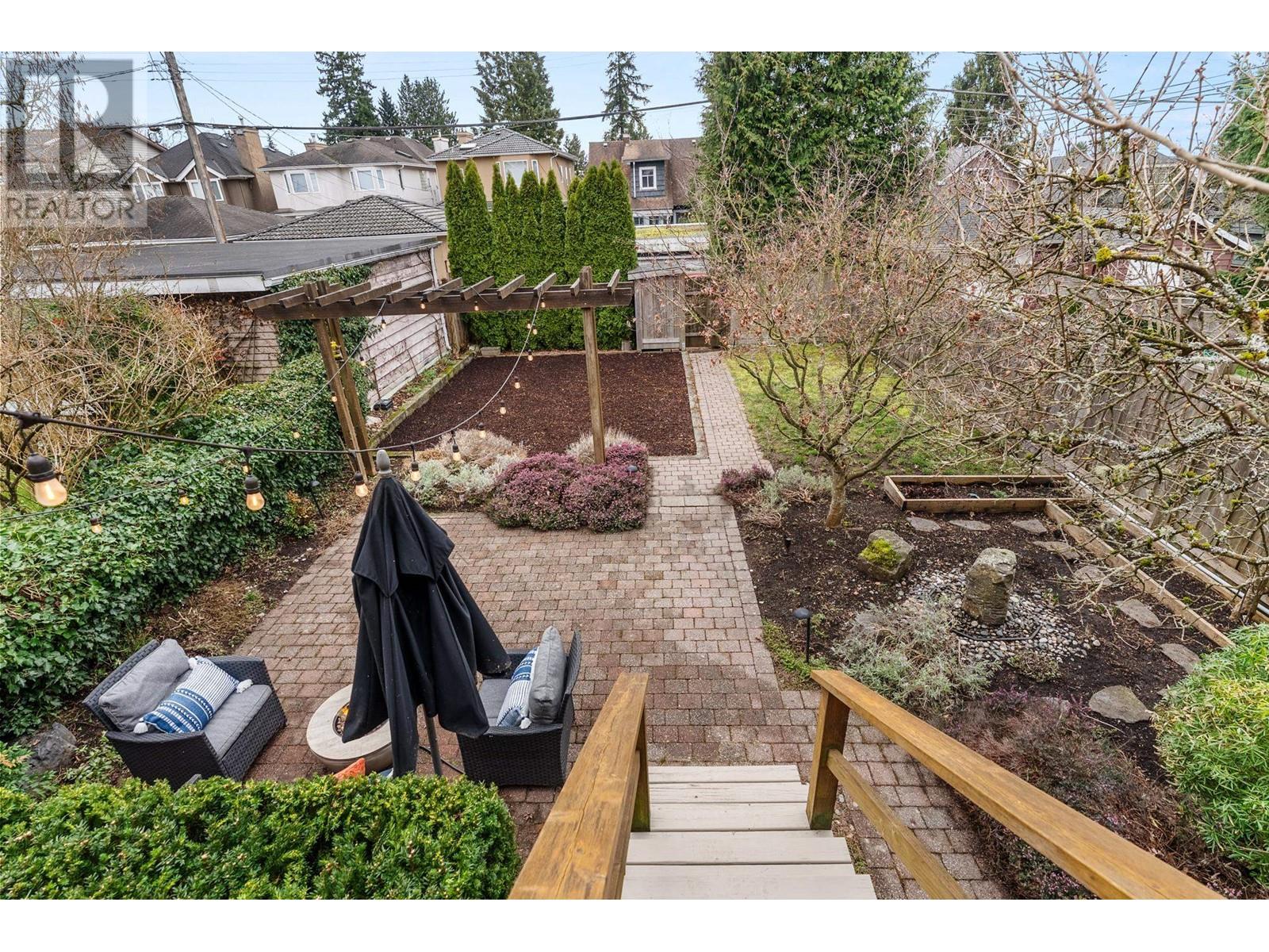 Listing Picture 32 of 37 : 3550 W 31ST AVENUE, Vancouver / 溫哥華 - 魯藝地產 Yvonne Lu Group - MLS Medallion Club Member