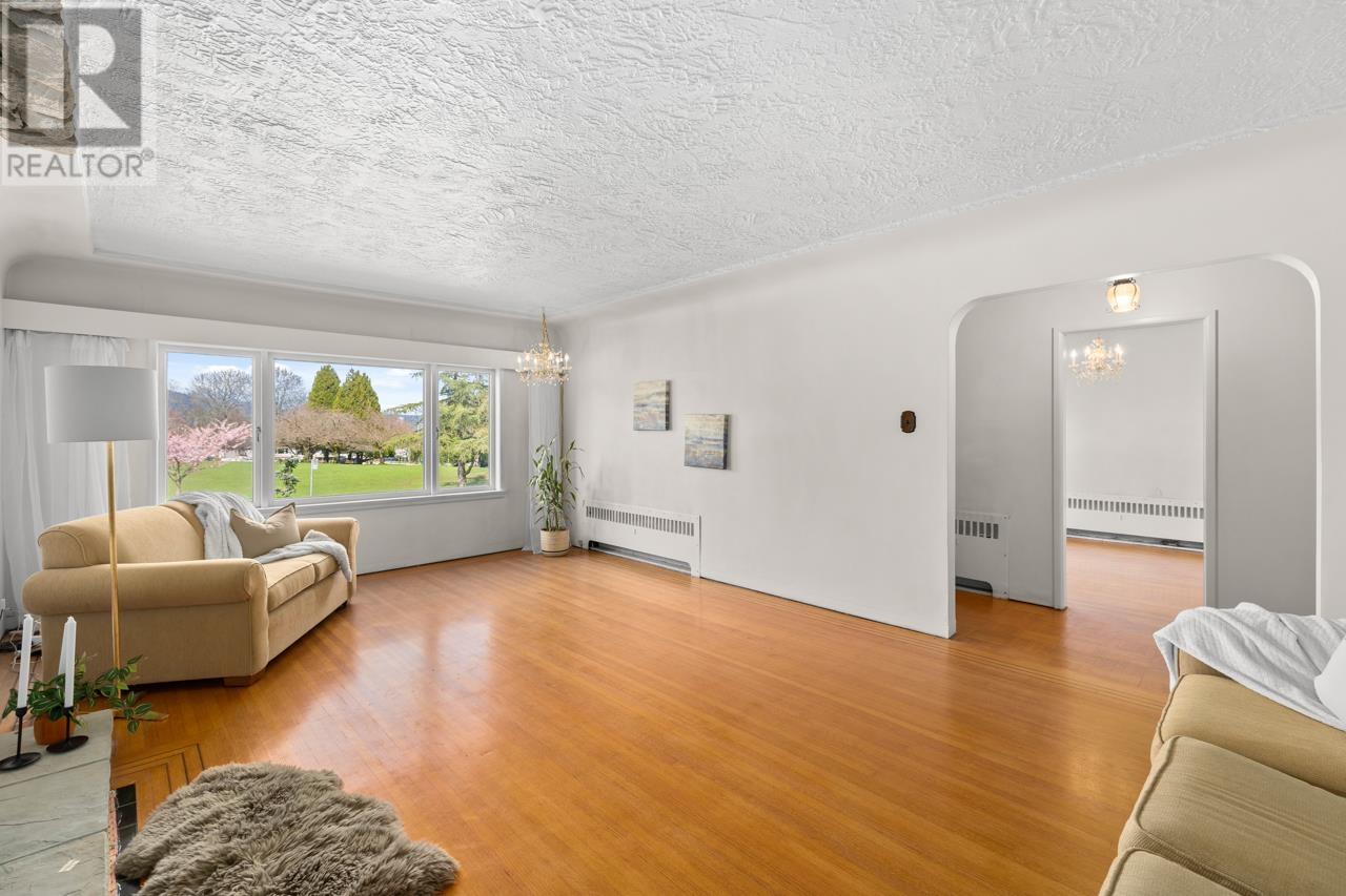 2880 Oxford Street, Vancouver, British Columbia  V5K 1N6 - Photo 12 - R2985916