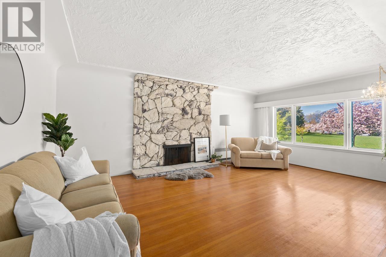 2880 Oxford Street, Vancouver, British Columbia  V5K 1N6 - Photo 11 - R2985916