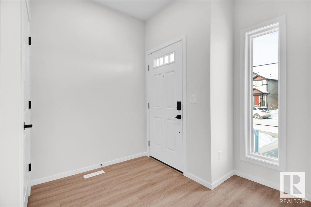 Property at 15 ETON LI image 2