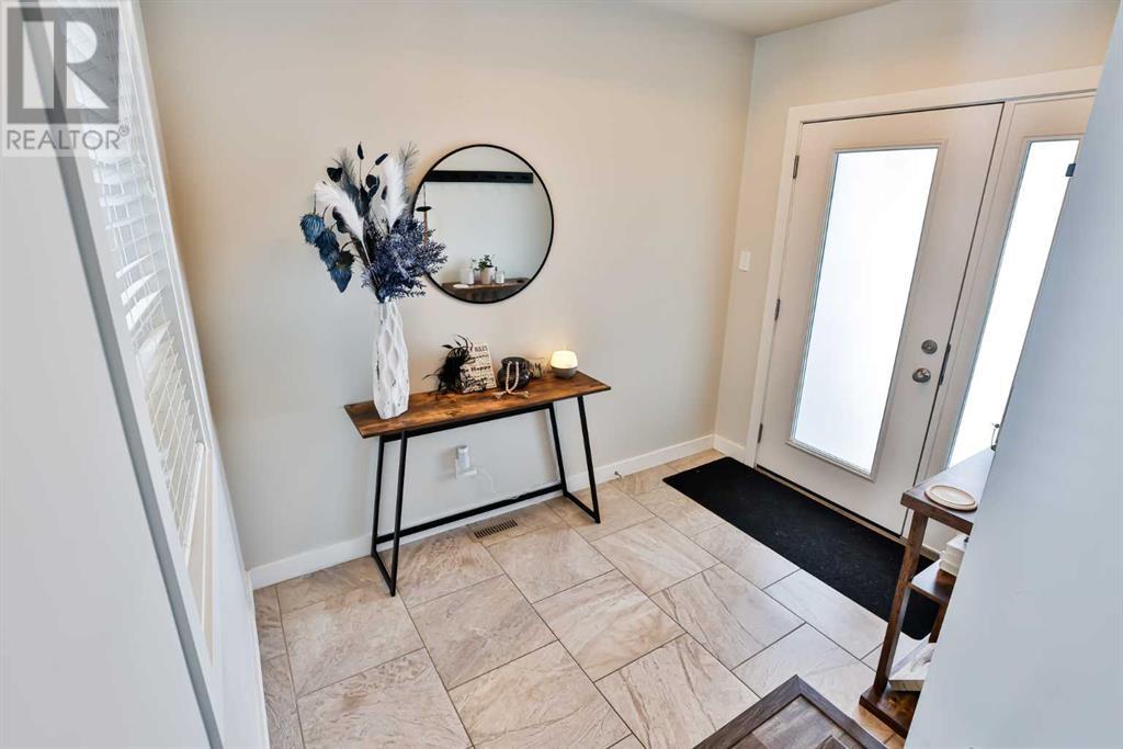 478 Devonia Way W, Lethbridge, Alberta  T1J 5J6 - Photo 2 - A2205408