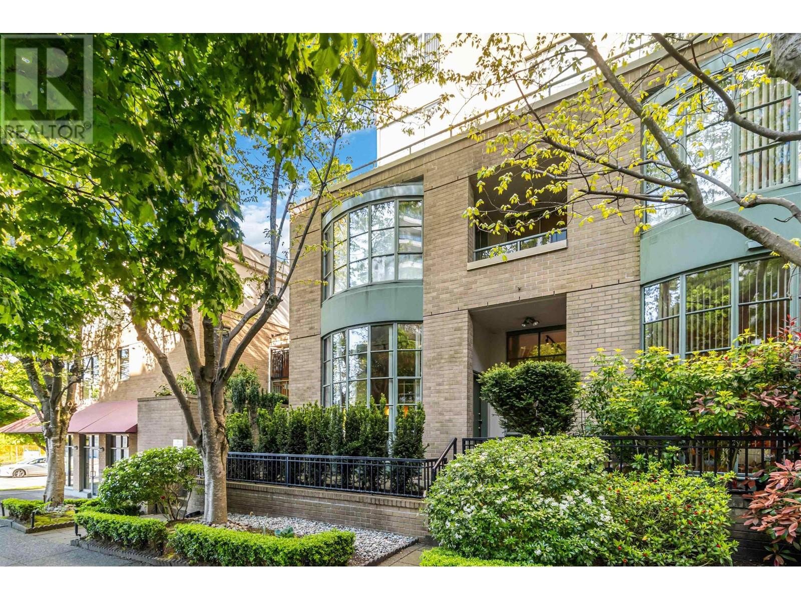 108 2288 Pine Street, Vancouver, British Columbia  V6J 5G4 - Photo 2 - R2997329