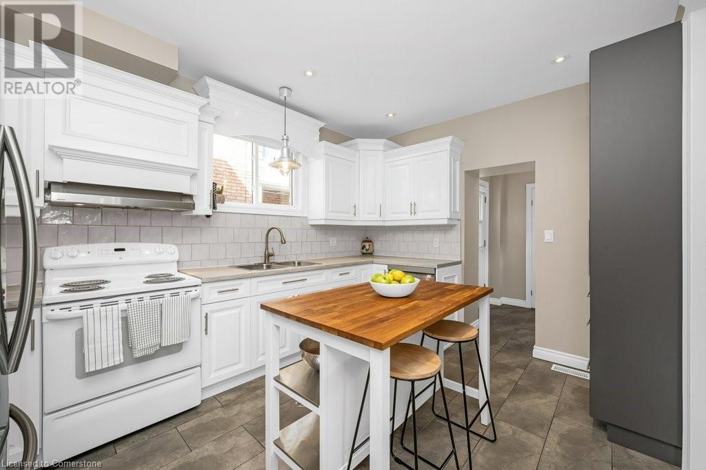 18 N Kensington Avenue N, Hamilton, Ontario  L8L 7M9 - Photo 12 - 40722538