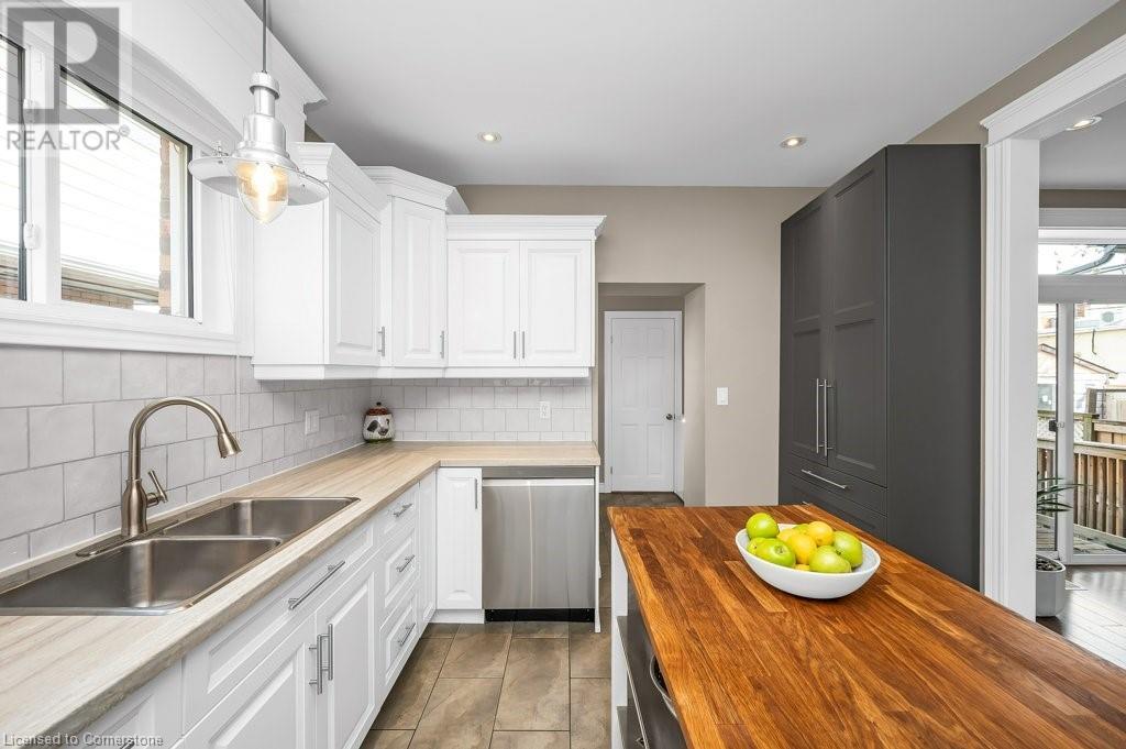 18 N Kensington Avenue N, Hamilton, Ontario  L8L 7M9 - Photo 11 - 40722538