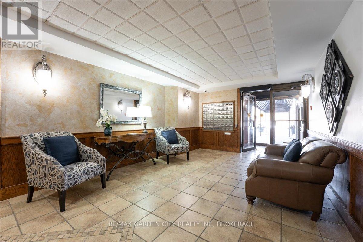 402b - 200 Highway 20 Highway W, Pelham (Fonthill), Ontario  L0S 1E5 - Photo 31 - X12124882