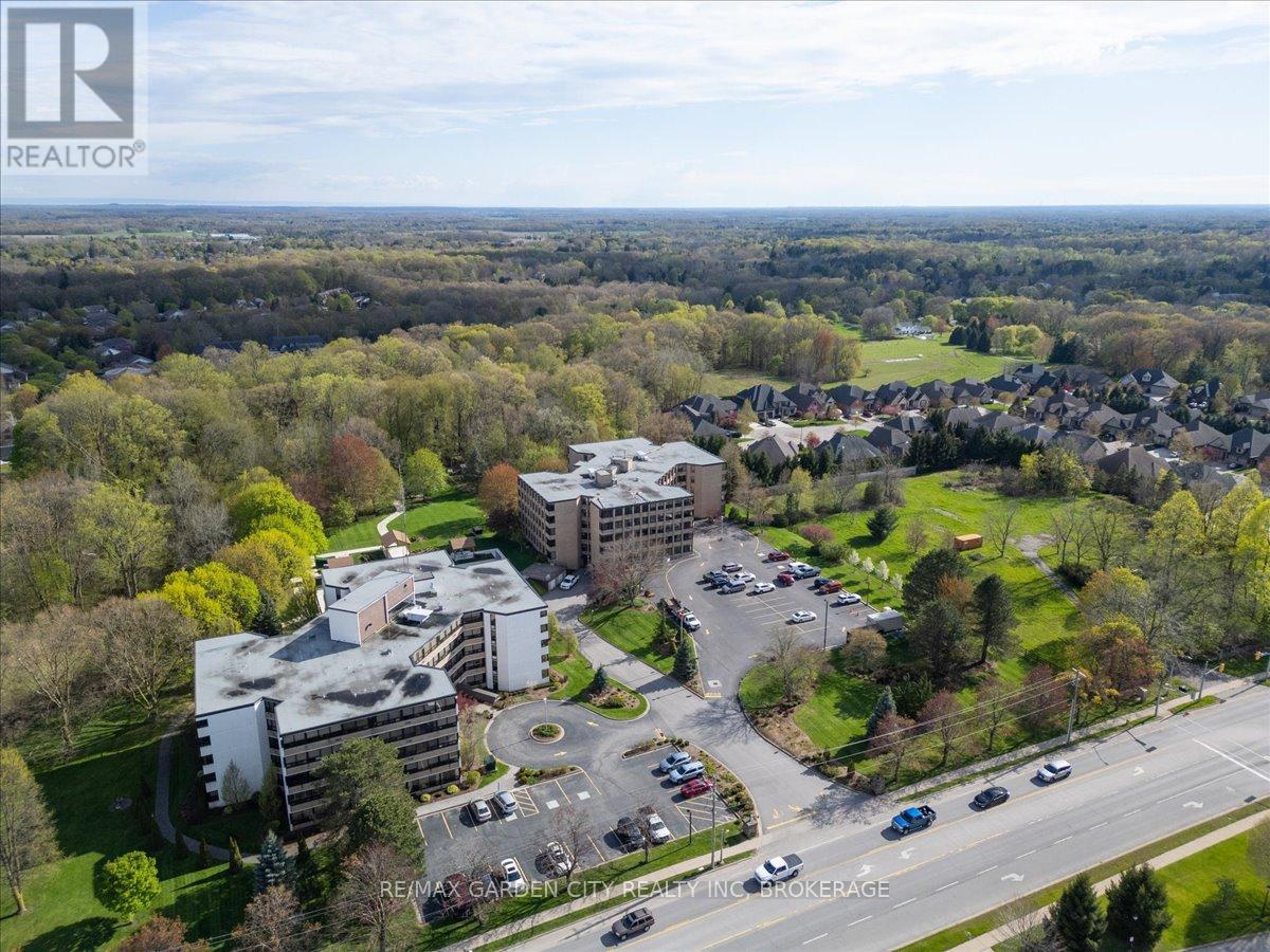 402b - 200 Highway 20 Highway W, Pelham (Fonthill), Ontario  L0S 1E5 - Photo 38 - X12124882