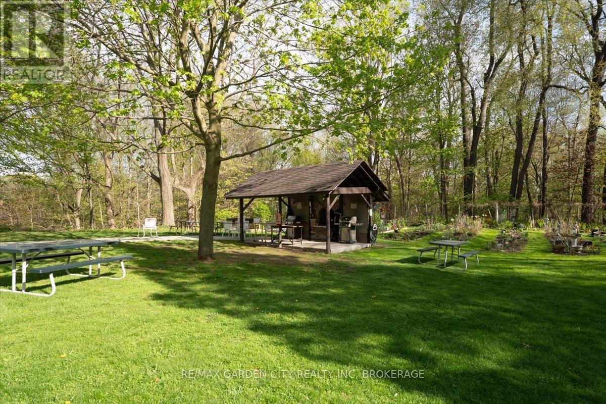 402b - 200 Highway 20 Highway W, Pelham (Fonthill), Ontario  L0S 1E5 - Photo 49 - X12124882
